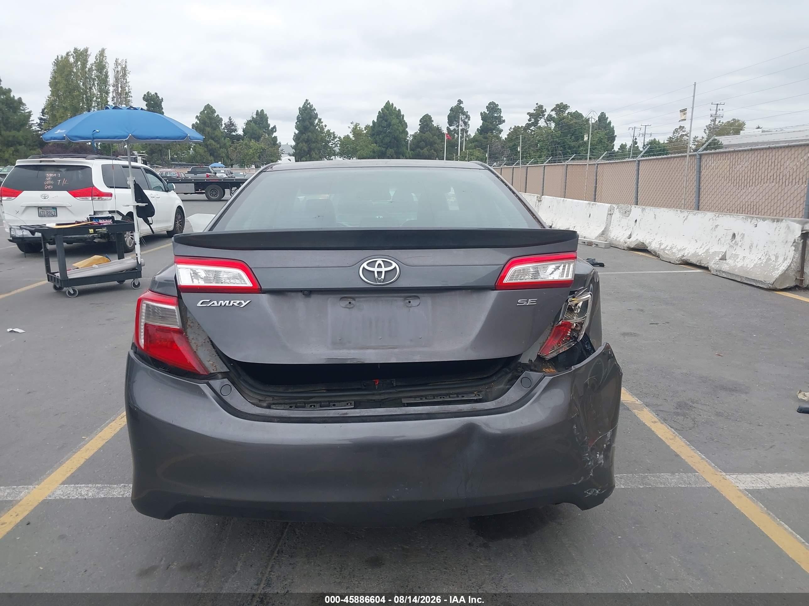 2014 Toyota Camry Se Gray vin: 4T1BF1FK3EU366360