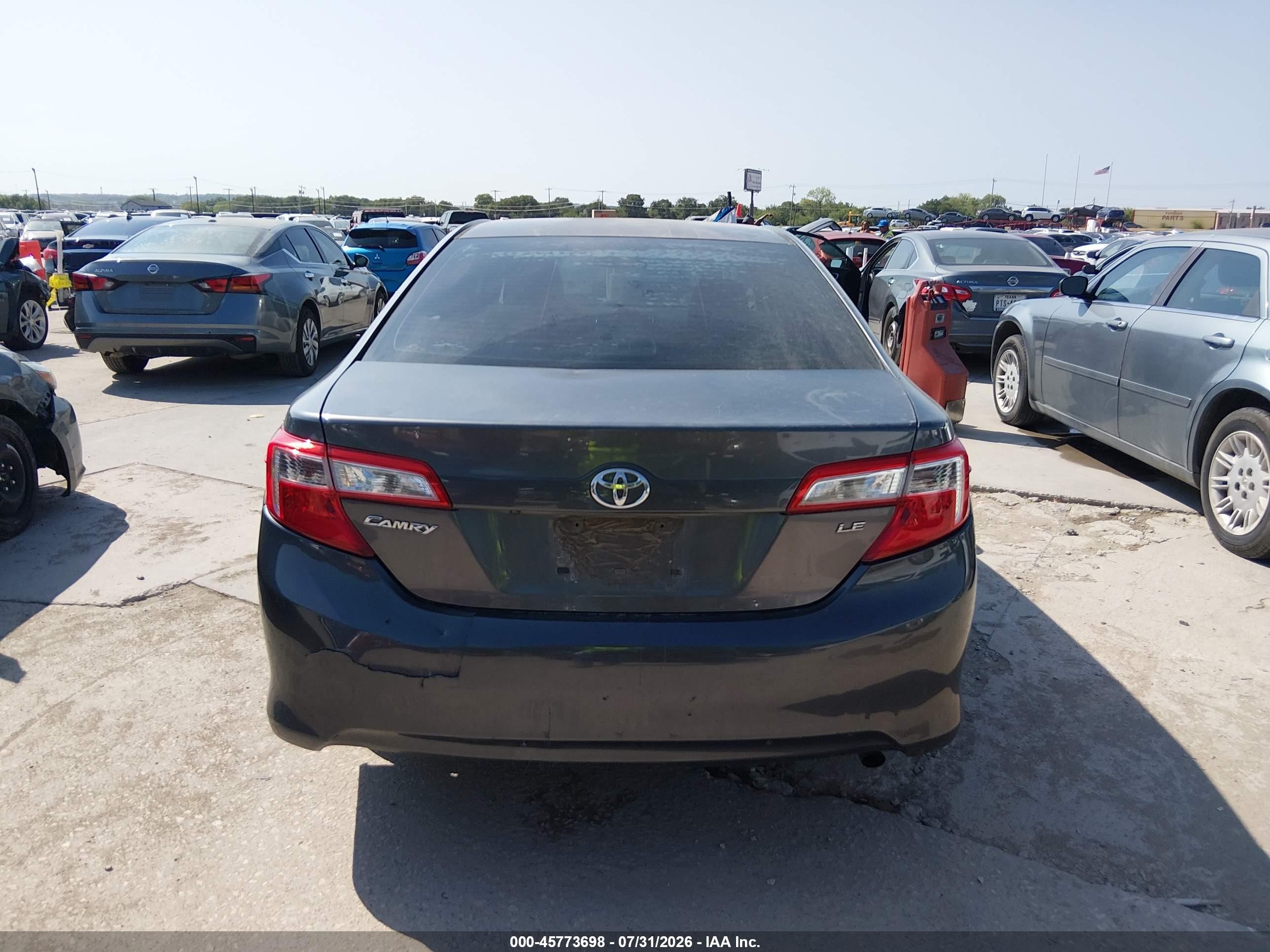 2014 Toyota Camry Le Brown vin: 4T1BF1FK3EU367542