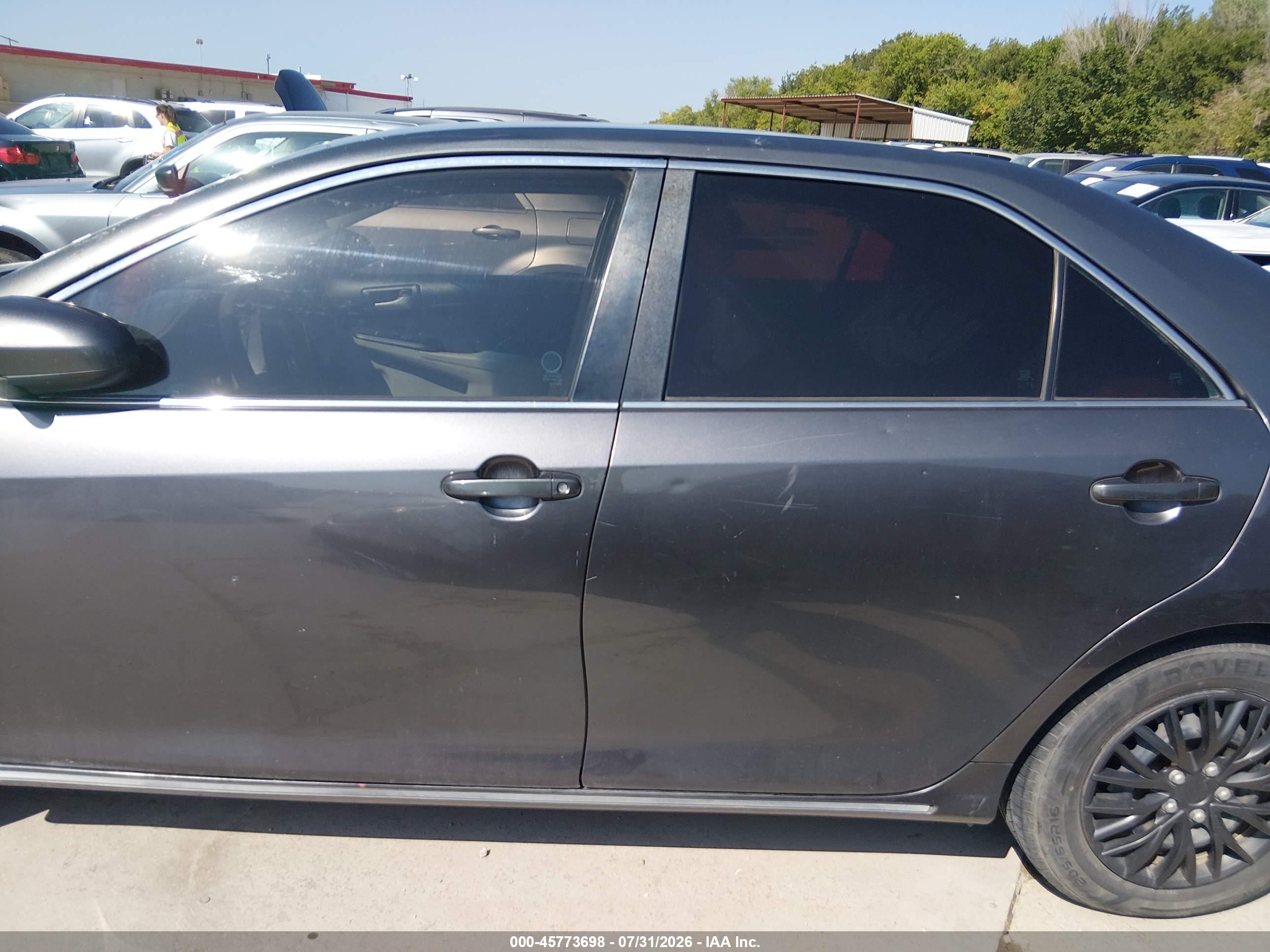 2014 Toyota Camry Le Brown vin: 4T1BF1FK3EU367542