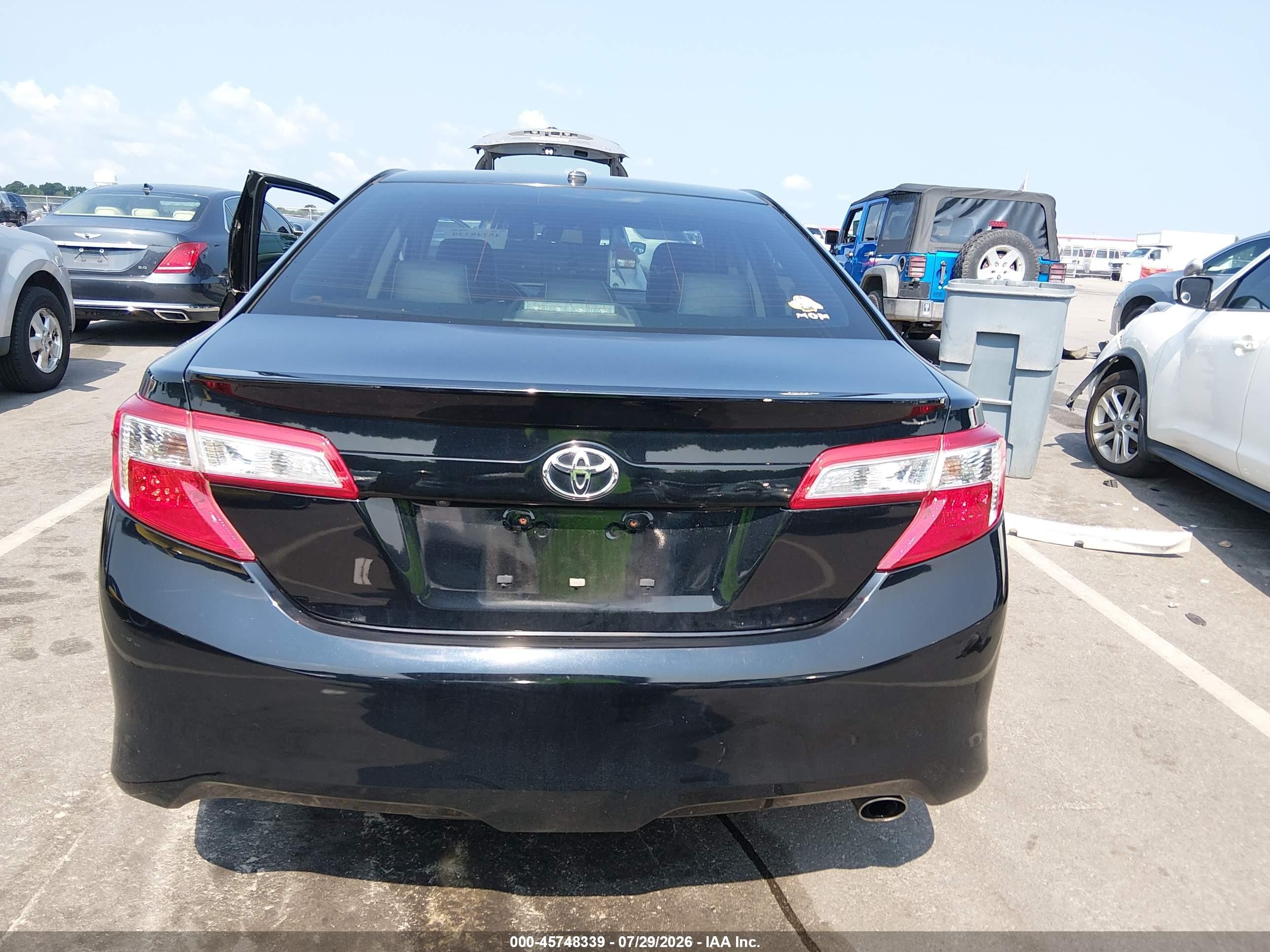 2014 Toyota Camry Se Черный vin: 4T1BF1FK3EU380808