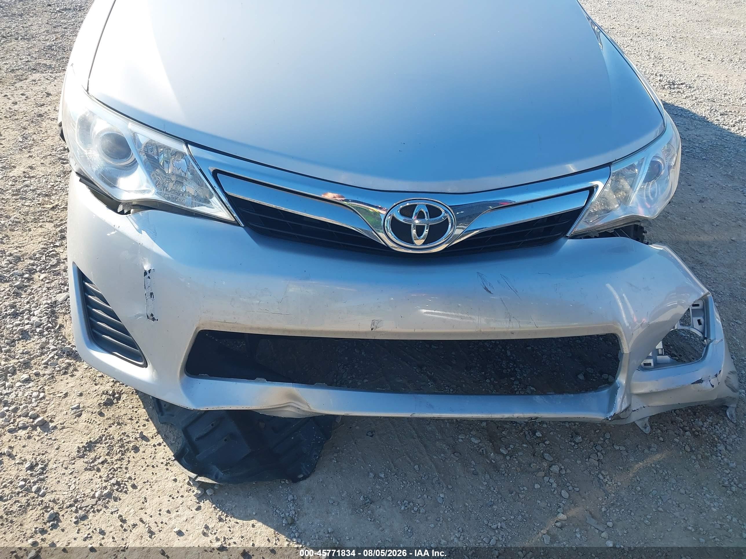 2014 Toyota Camry Le Silver vin: 4T1BF1FK3EU381344