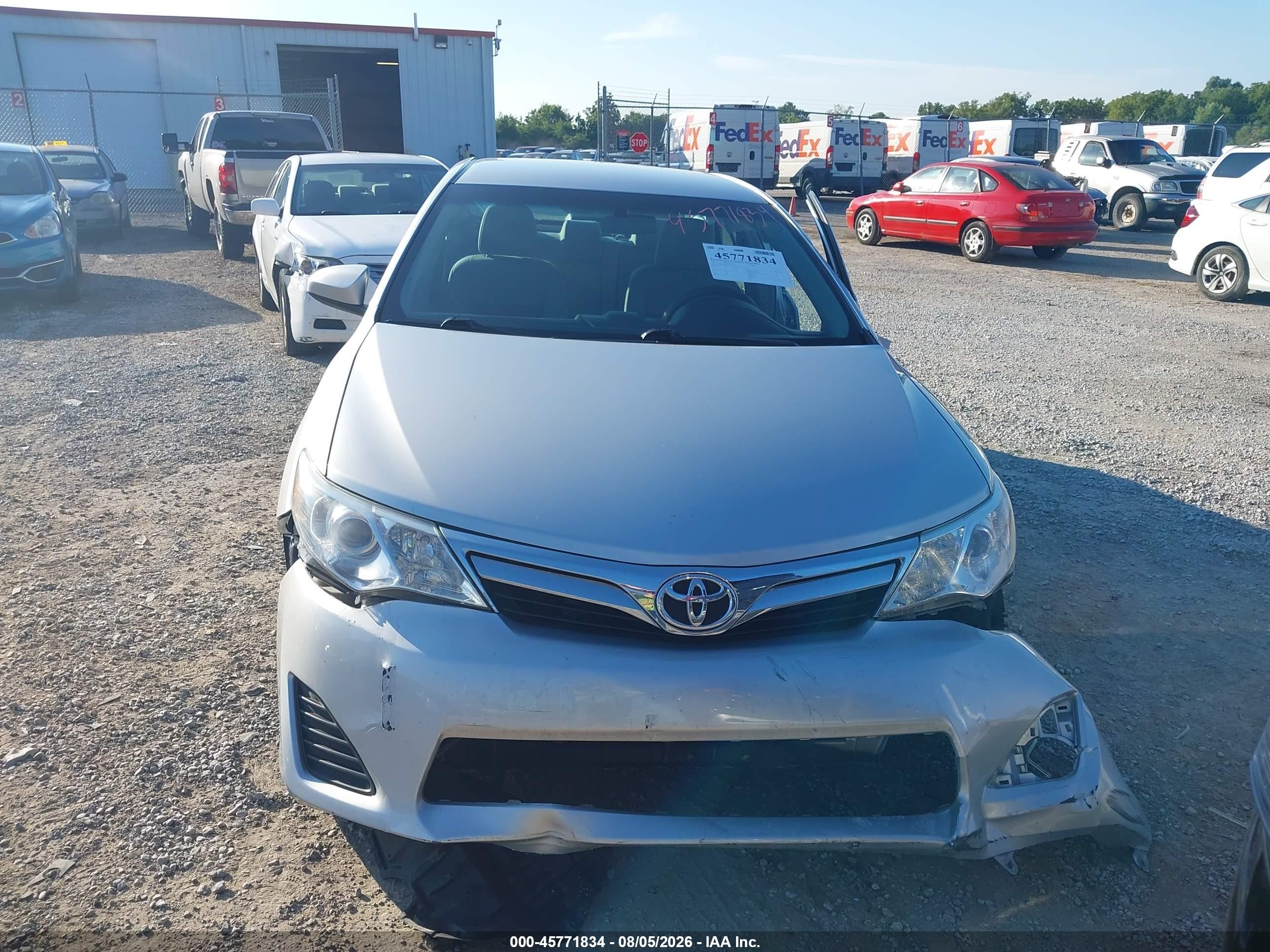 2014 Toyota Camry Le Silver vin: 4T1BF1FK3EU381344