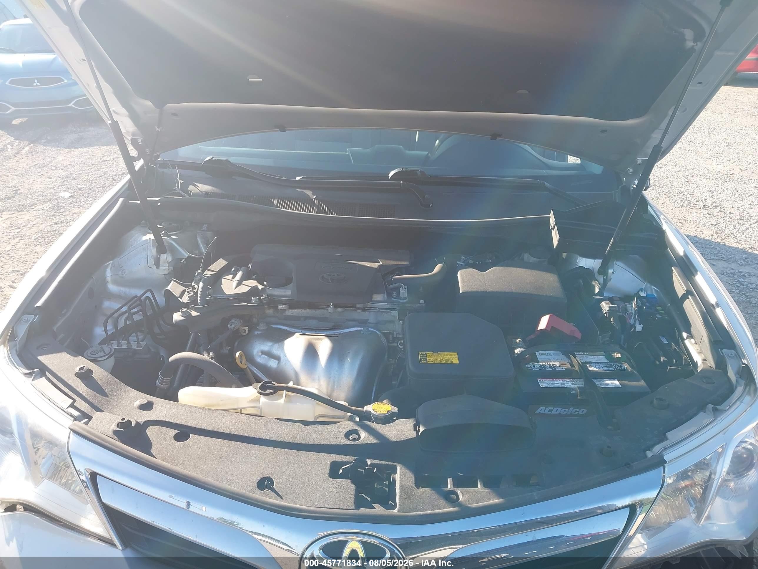 2014 Toyota Camry Le Silver vin: 4T1BF1FK3EU381344