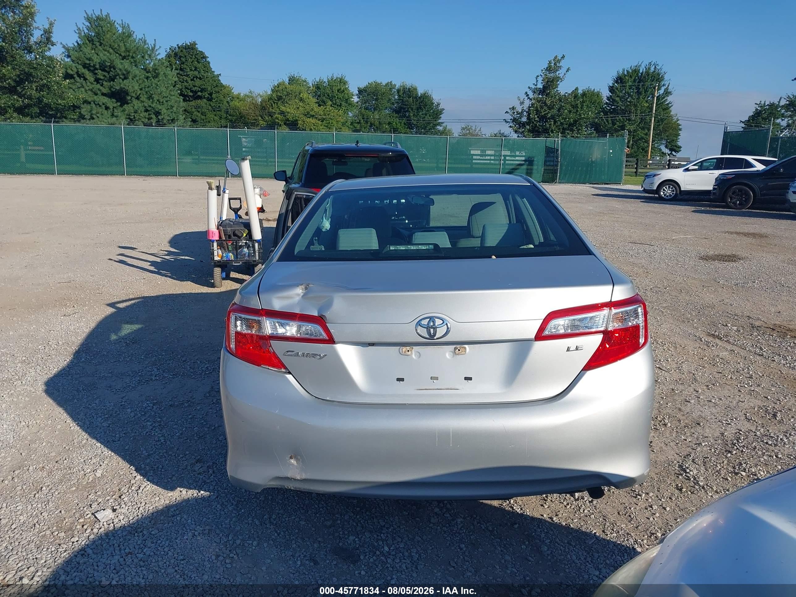 2014 Toyota Camry Le Silver vin: 4T1BF1FK3EU381344