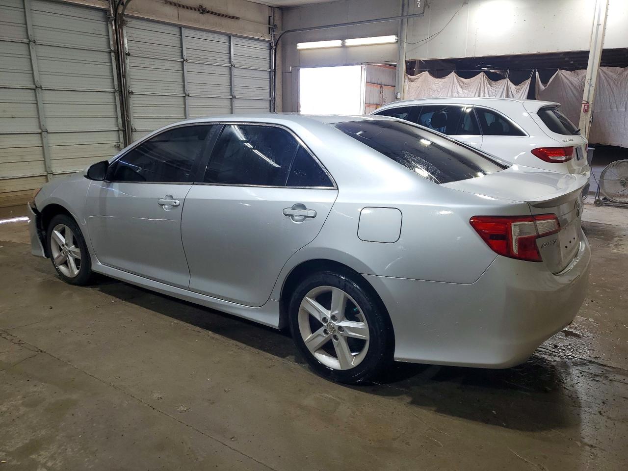 2014 Toyota Camry Se Silver vin: 4T1BF1FK3EU395812