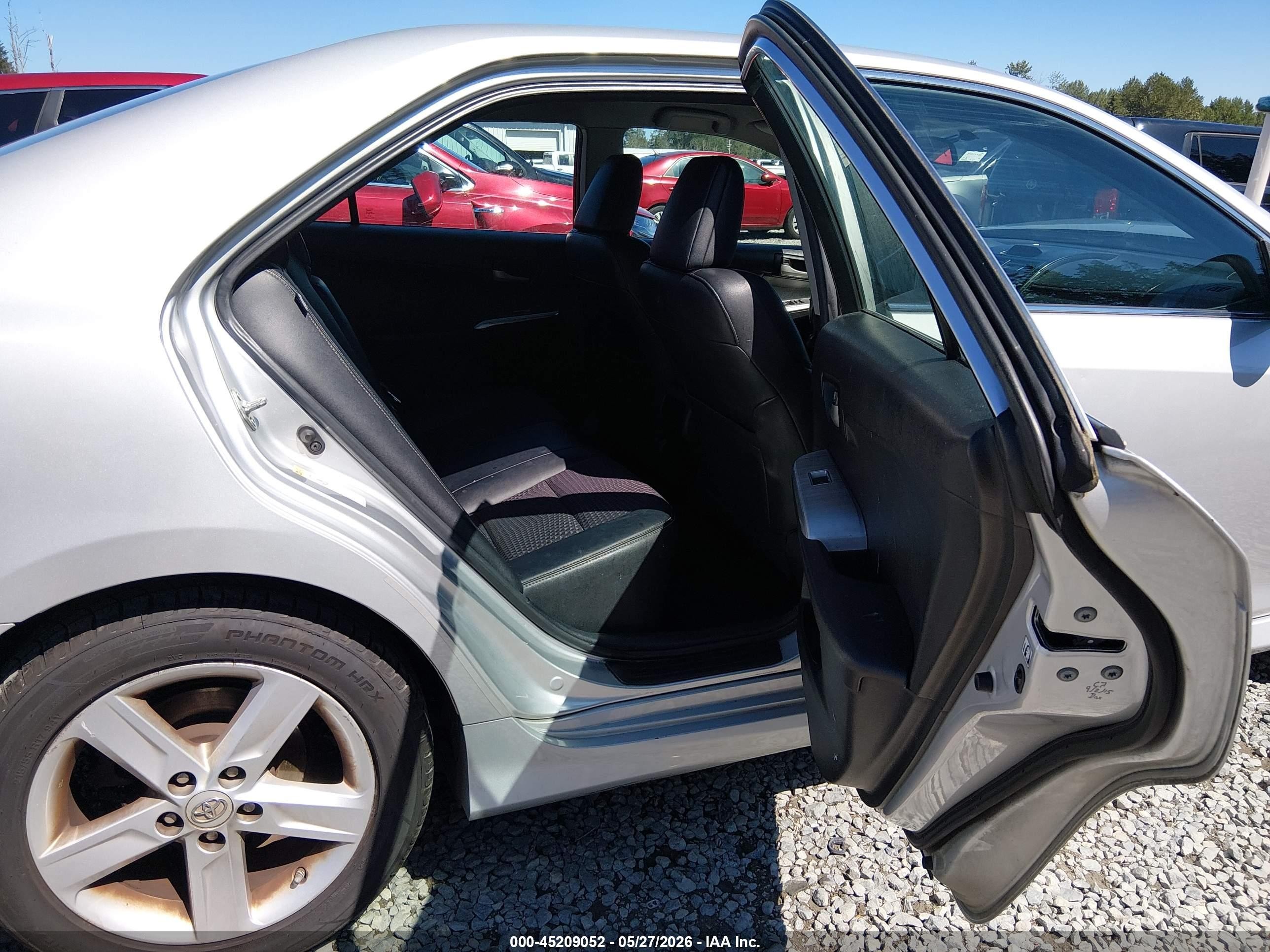 2014 Toyota Camry Se Silver vin: 4T1BF1FK3EU397558