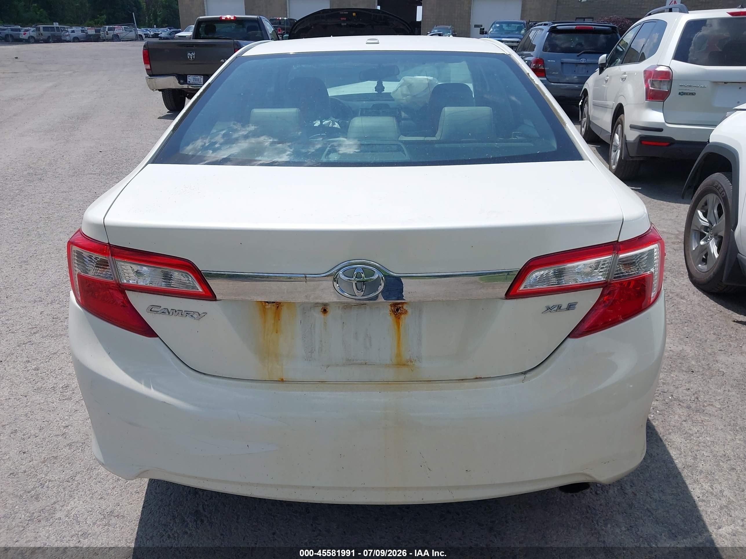 2014 Toyota Camry Xle White vin: 4T1BF1FK3EU401530