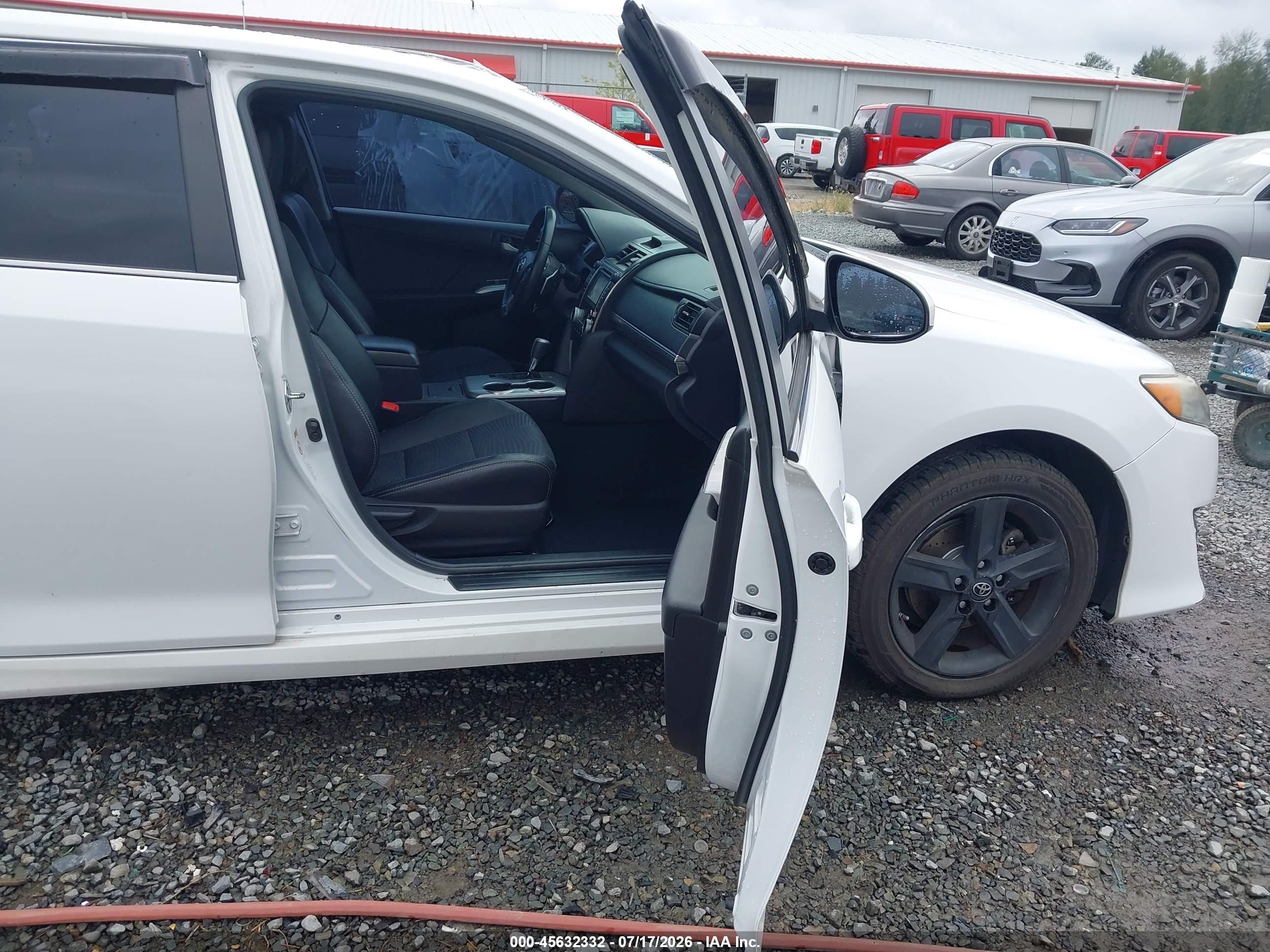 2014 Toyota Camry Se White vin: 4T1BF1FK3EU401544
