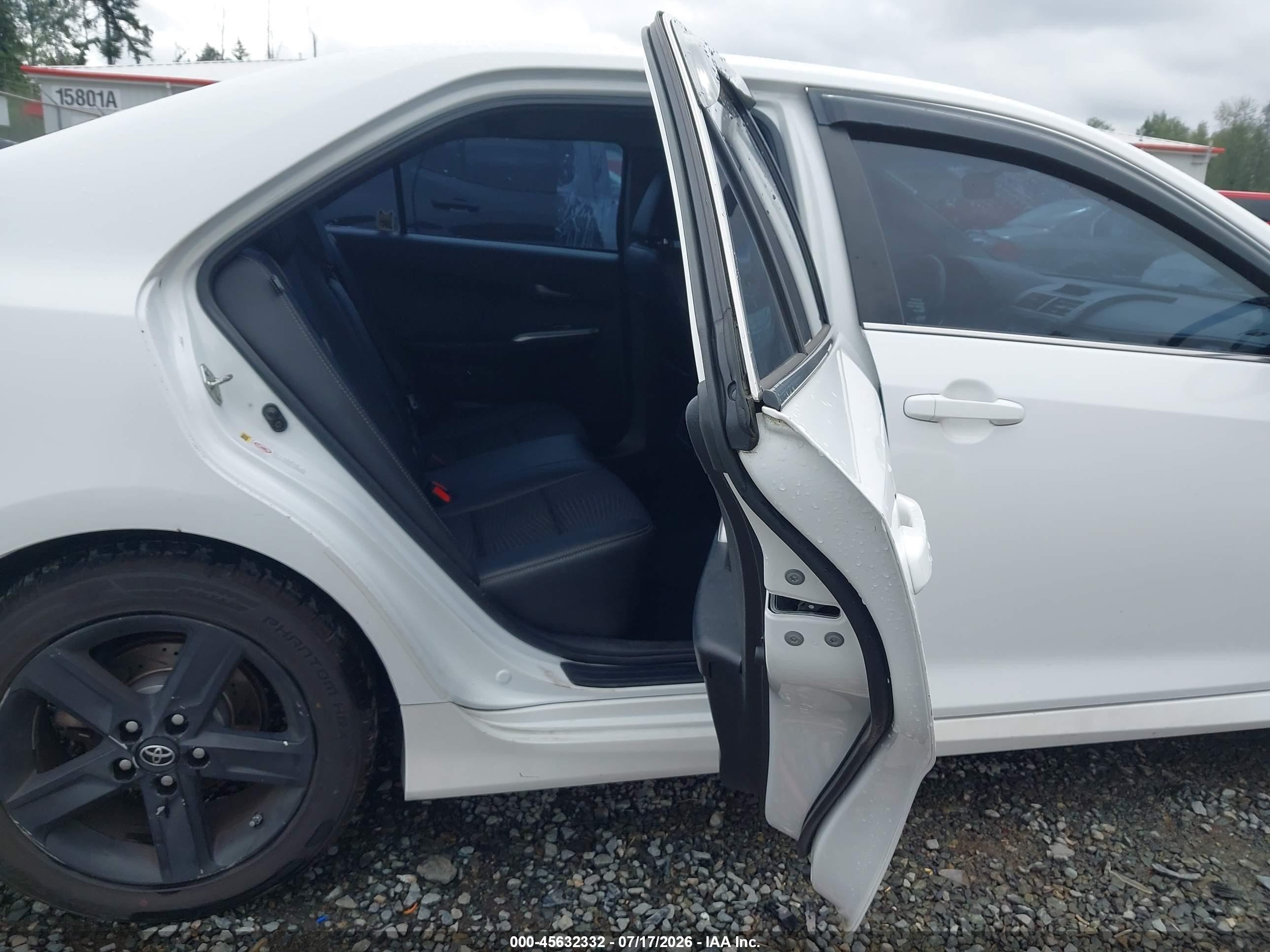 2014 Toyota Camry Se White vin: 4T1BF1FK3EU401544