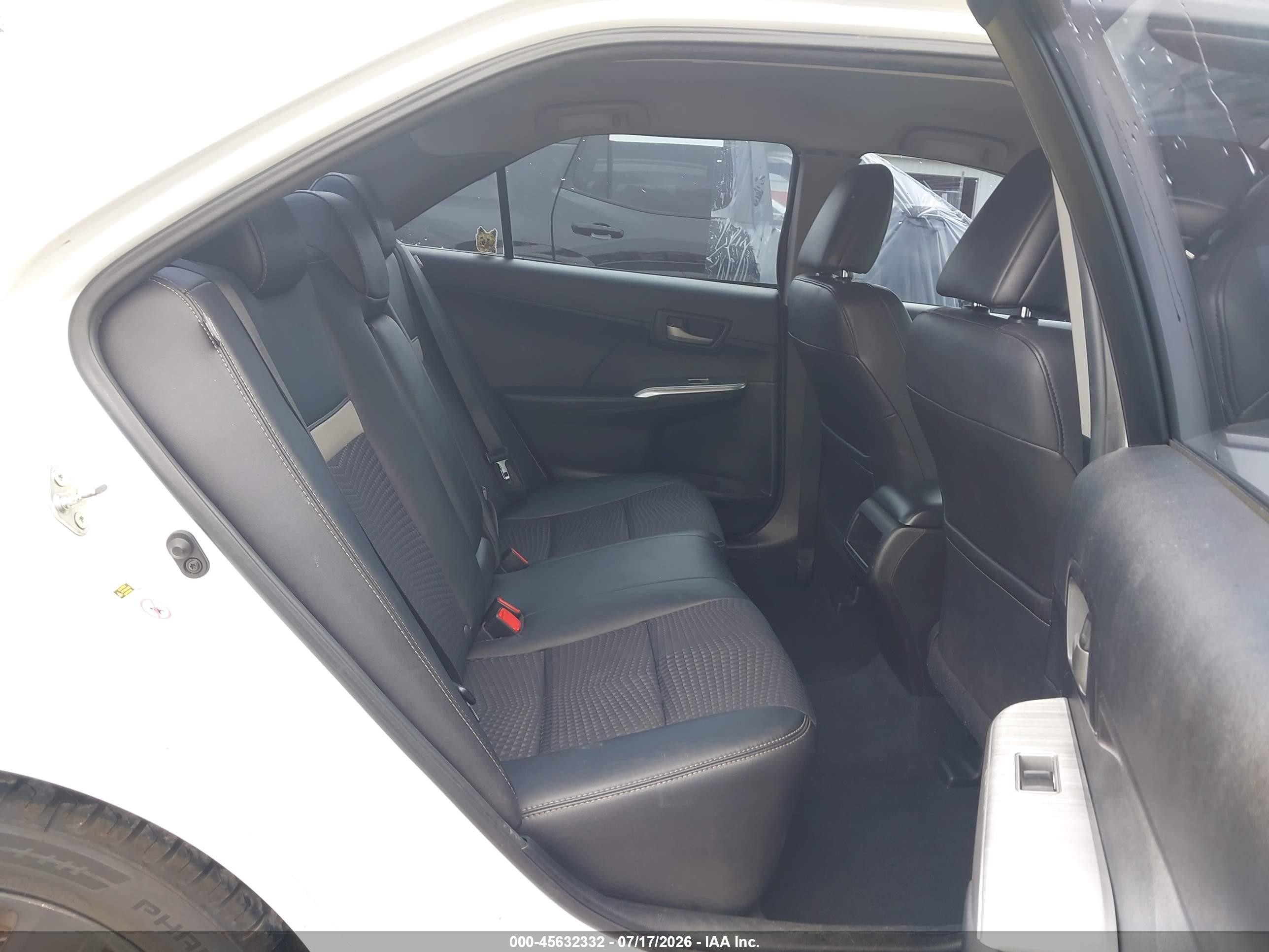 2014 Toyota Camry Se White vin: 4T1BF1FK3EU401544