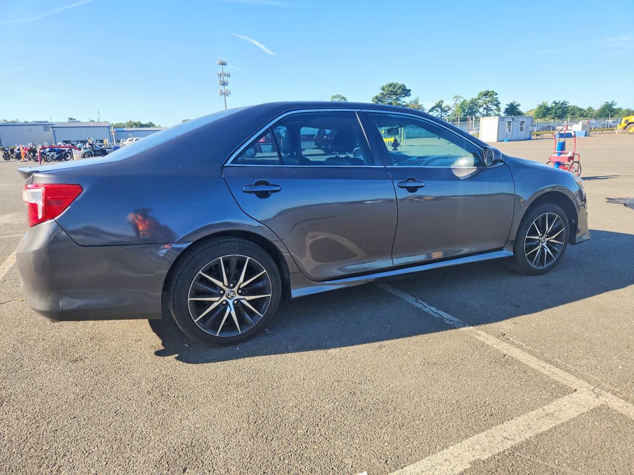 2014 Toyota Camry Se Серый vin: 4T1BF1FK3EU408445