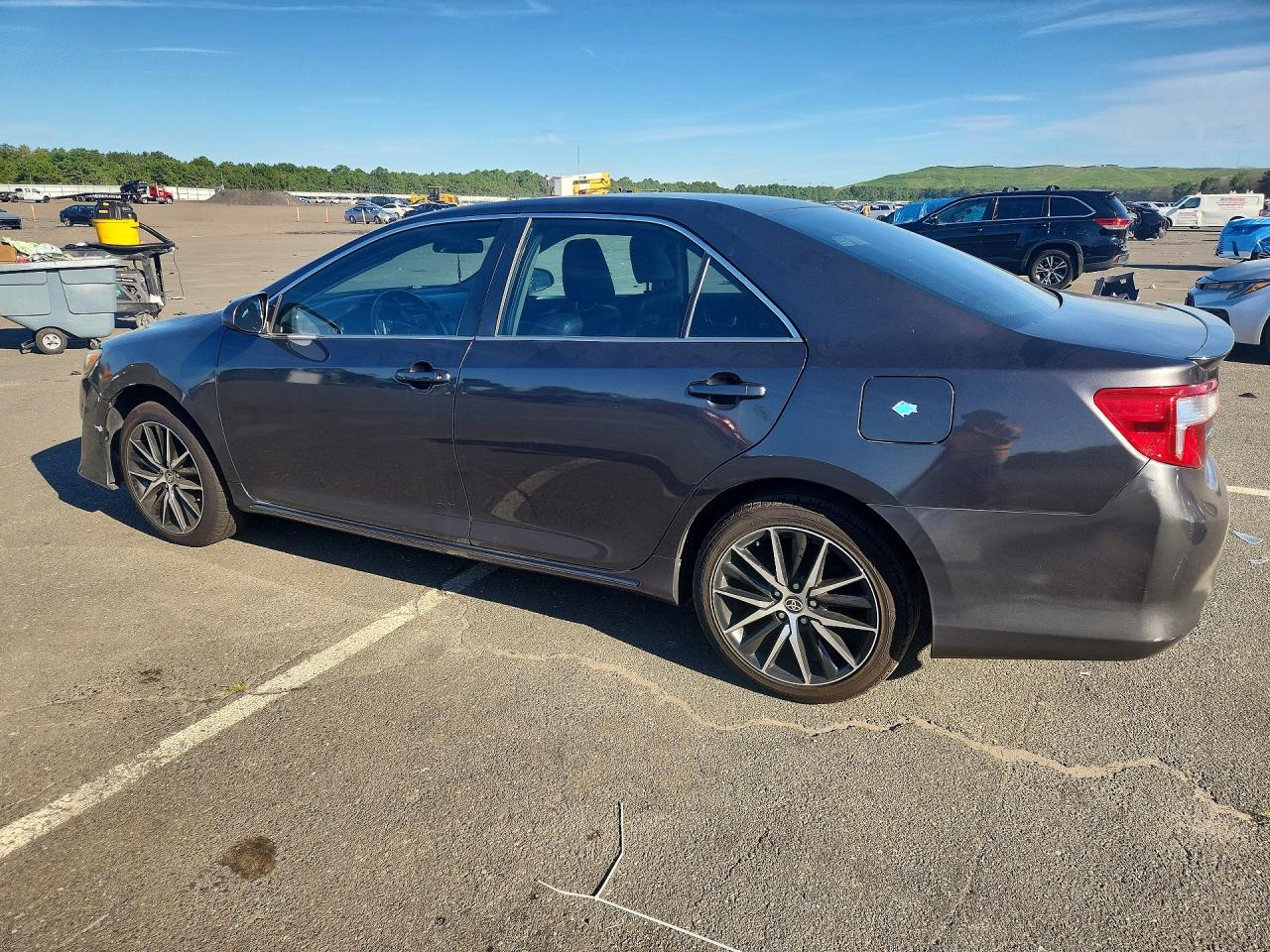 2014 Toyota Camry Se Серый vin: 4T1BF1FK3EU408445