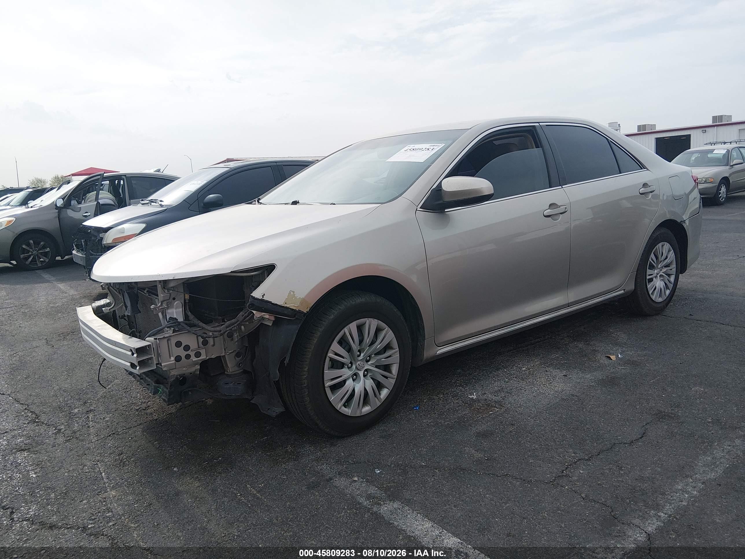 2014 Toyota Camry Le Gold vin: 4T1BF1FK3EU415069