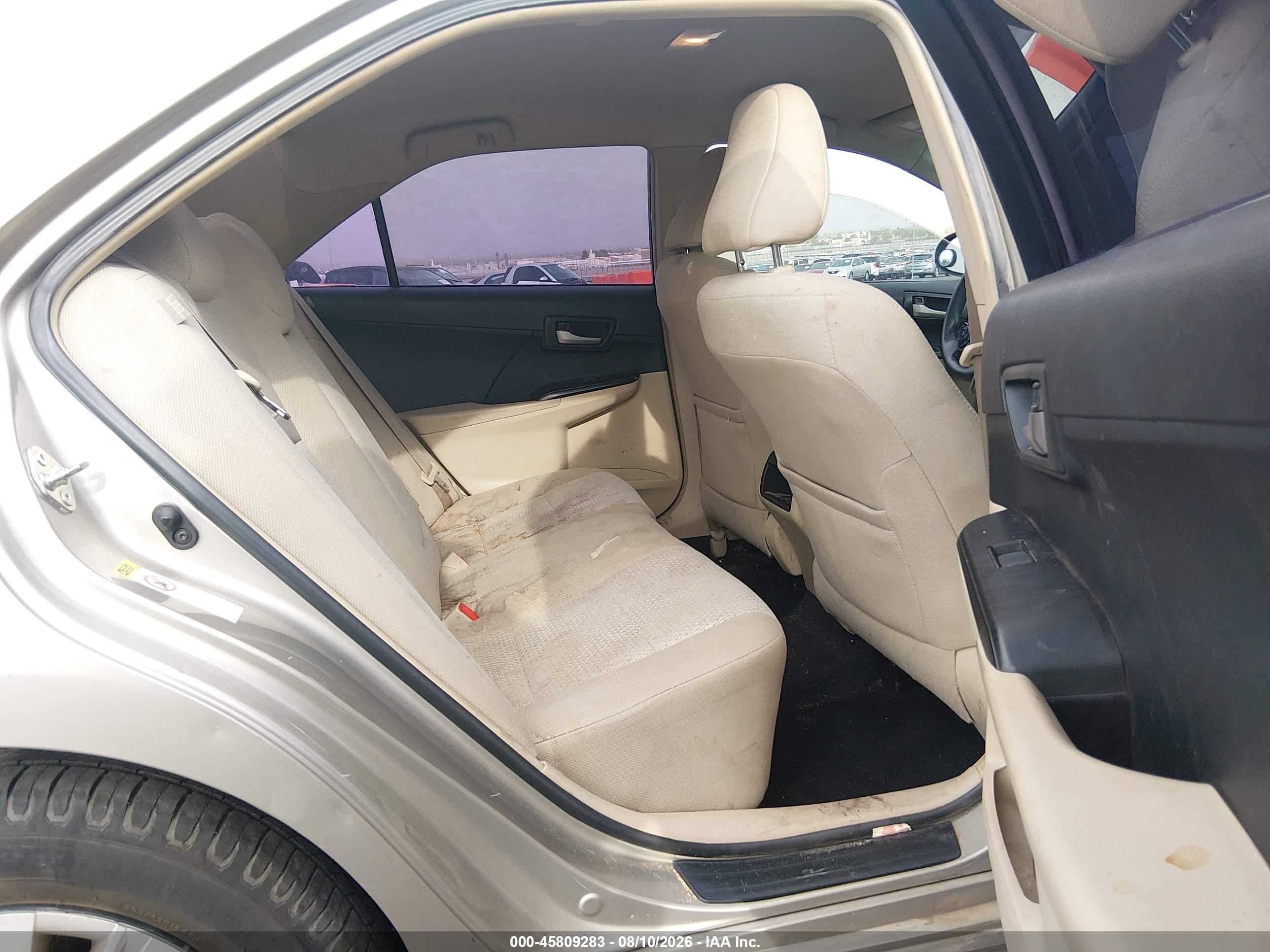 2014 Toyota Camry Le Gold vin: 4T1BF1FK3EU415069