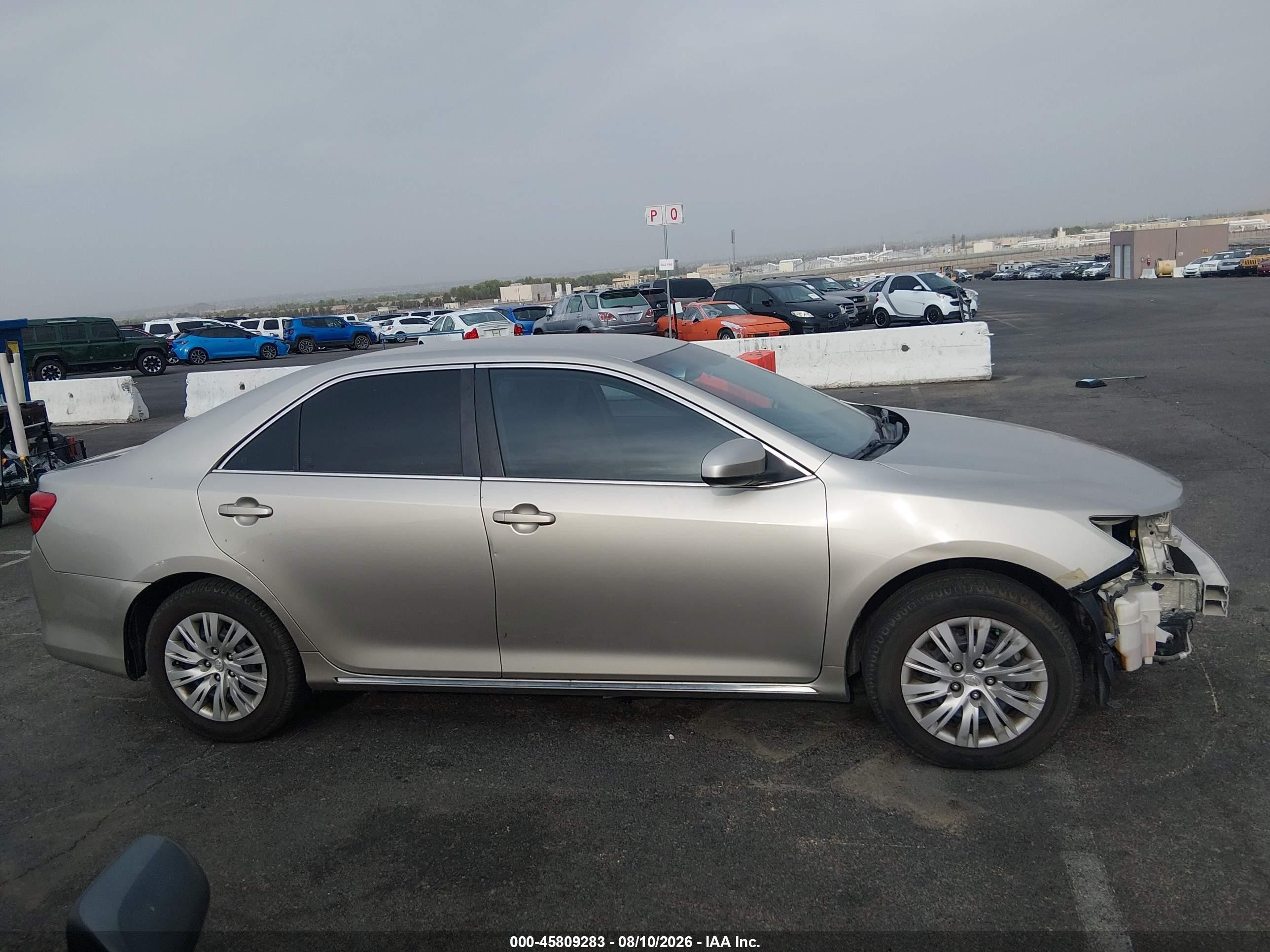 2014 Toyota Camry Le Gold vin: 4T1BF1FK3EU415069