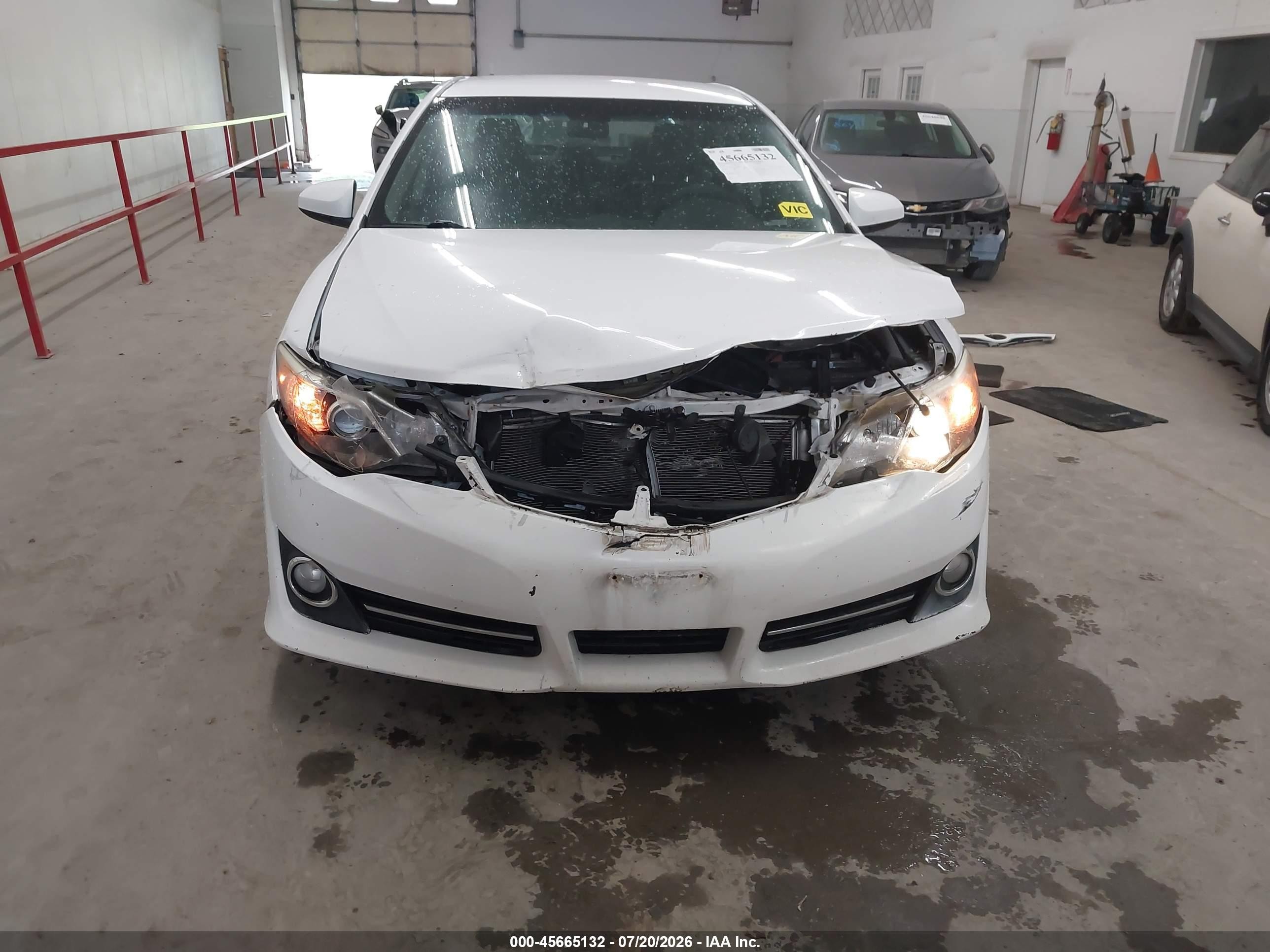2014 Toyota Camry Se White vin: 4T1BF1FK3EU440134