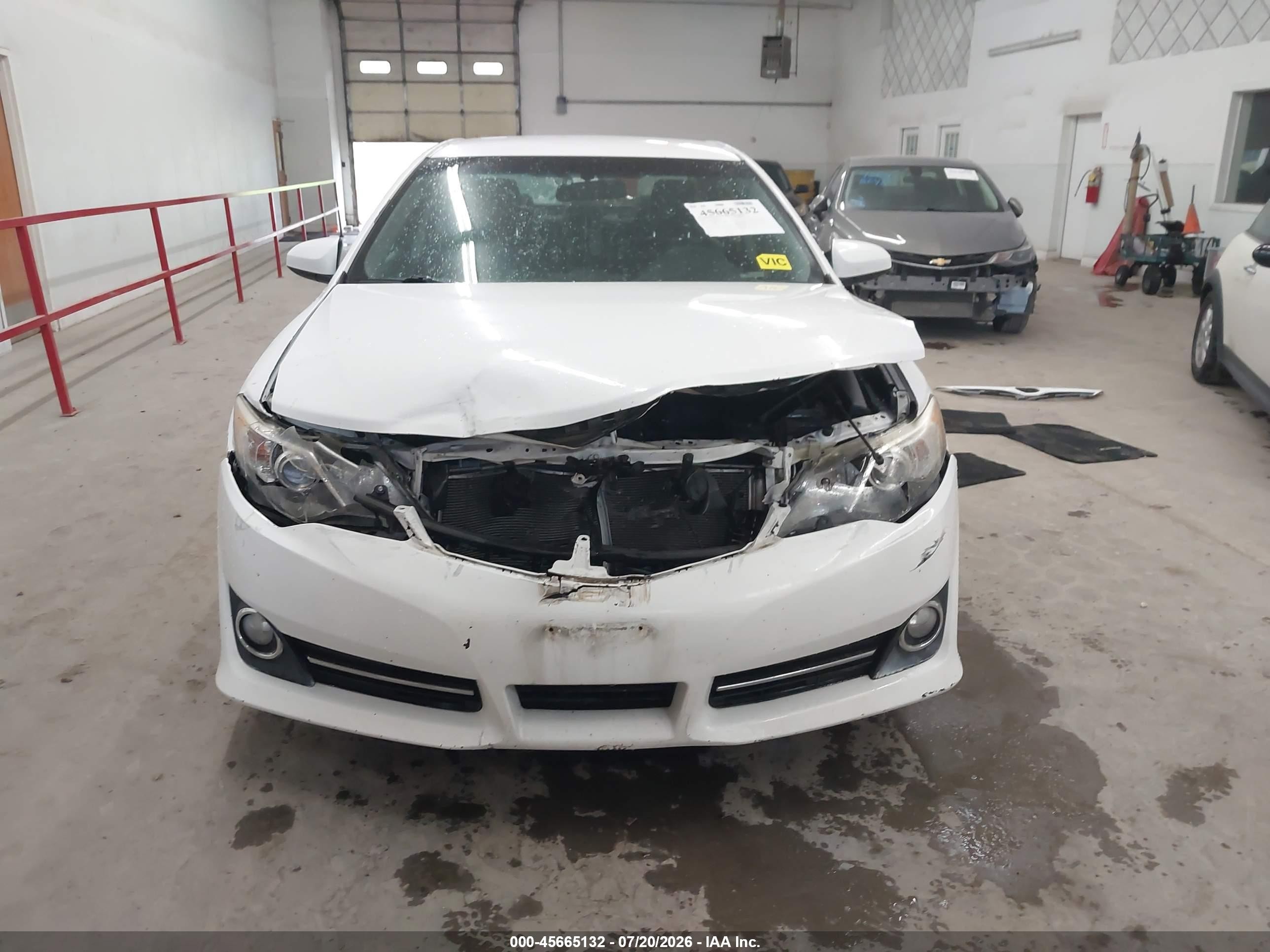 2014 Toyota Camry Se White vin: 4T1BF1FK3EU440134