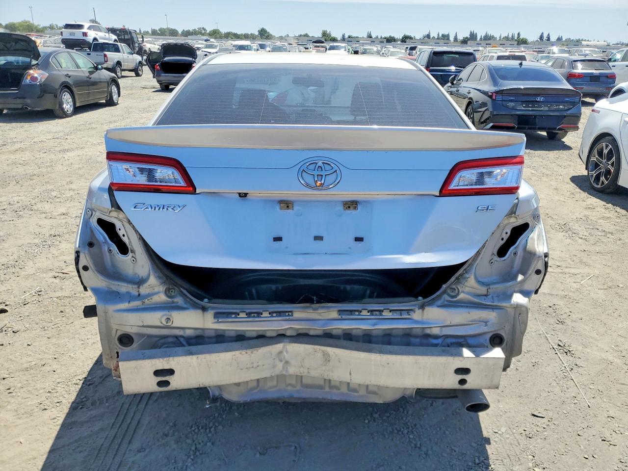 2014 Toyota Camry Se Silver vin: 4T1BF1FK3EU443082