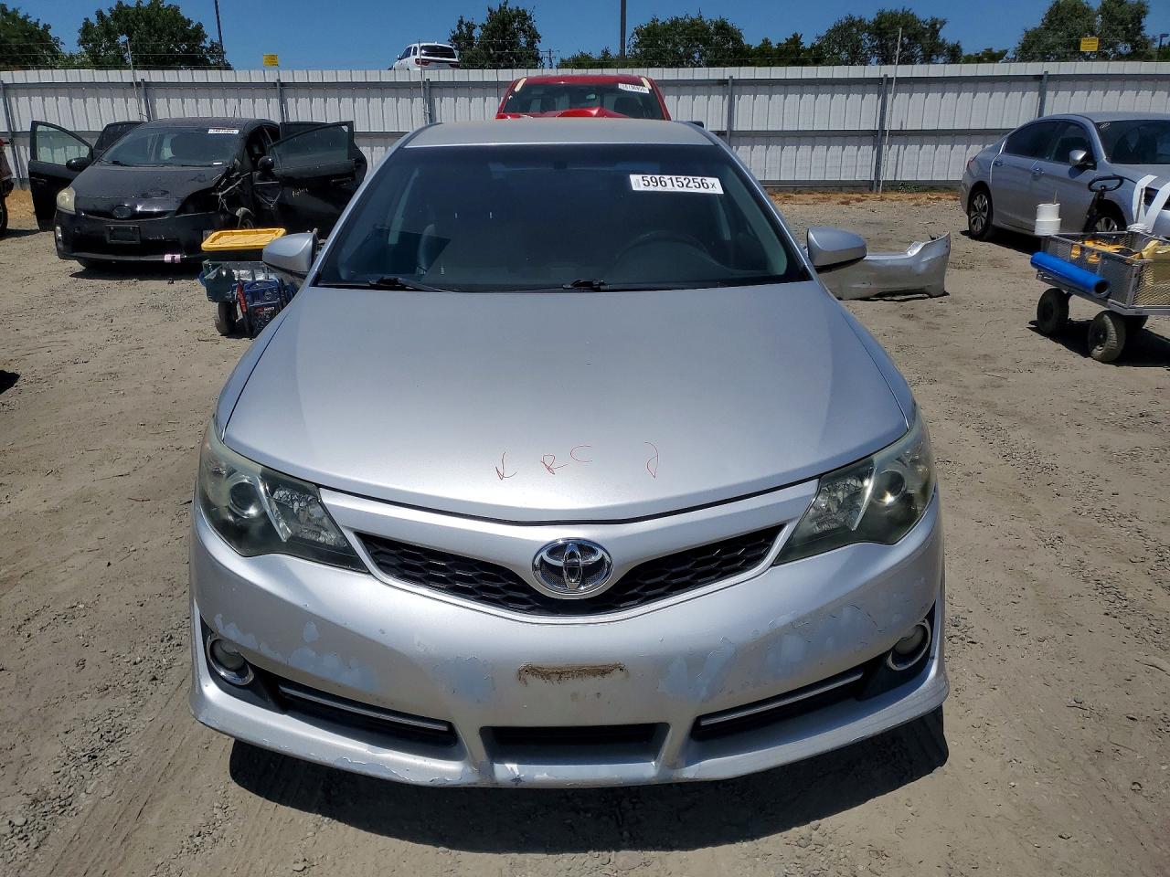 2014 Toyota Camry Se Silver vin: 4T1BF1FK3EU443082