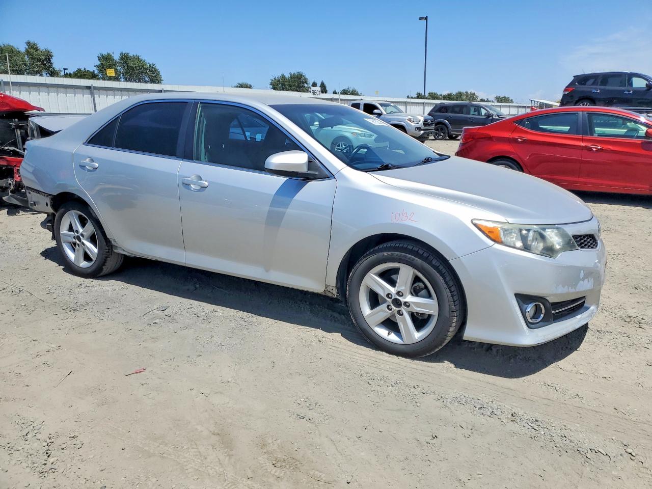 2014 Toyota Camry Se Silver vin: 4T1BF1FK3EU443082