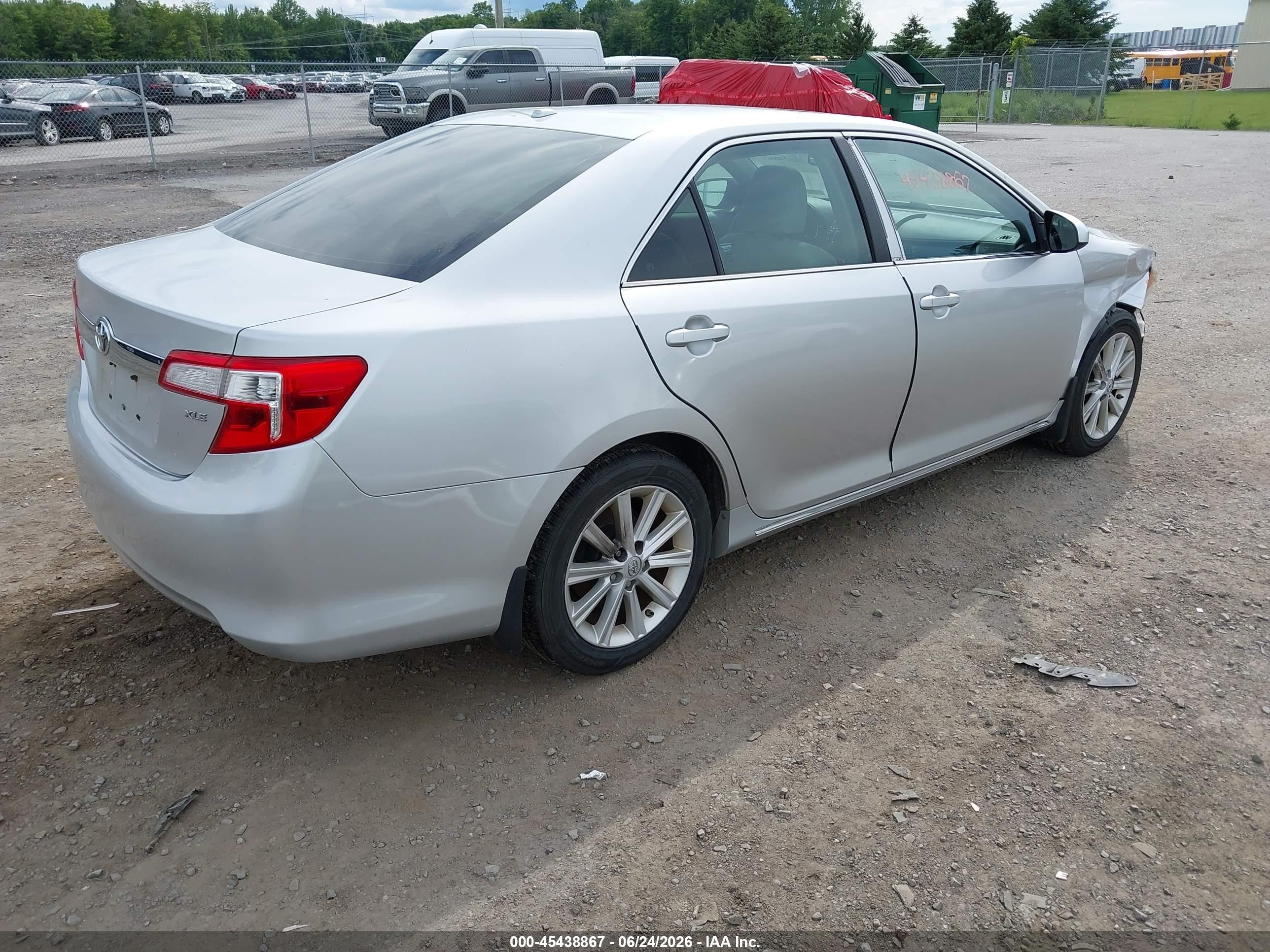 2014 Toyota Camry Xle Silver vin: 4T1BF1FK3EU449836