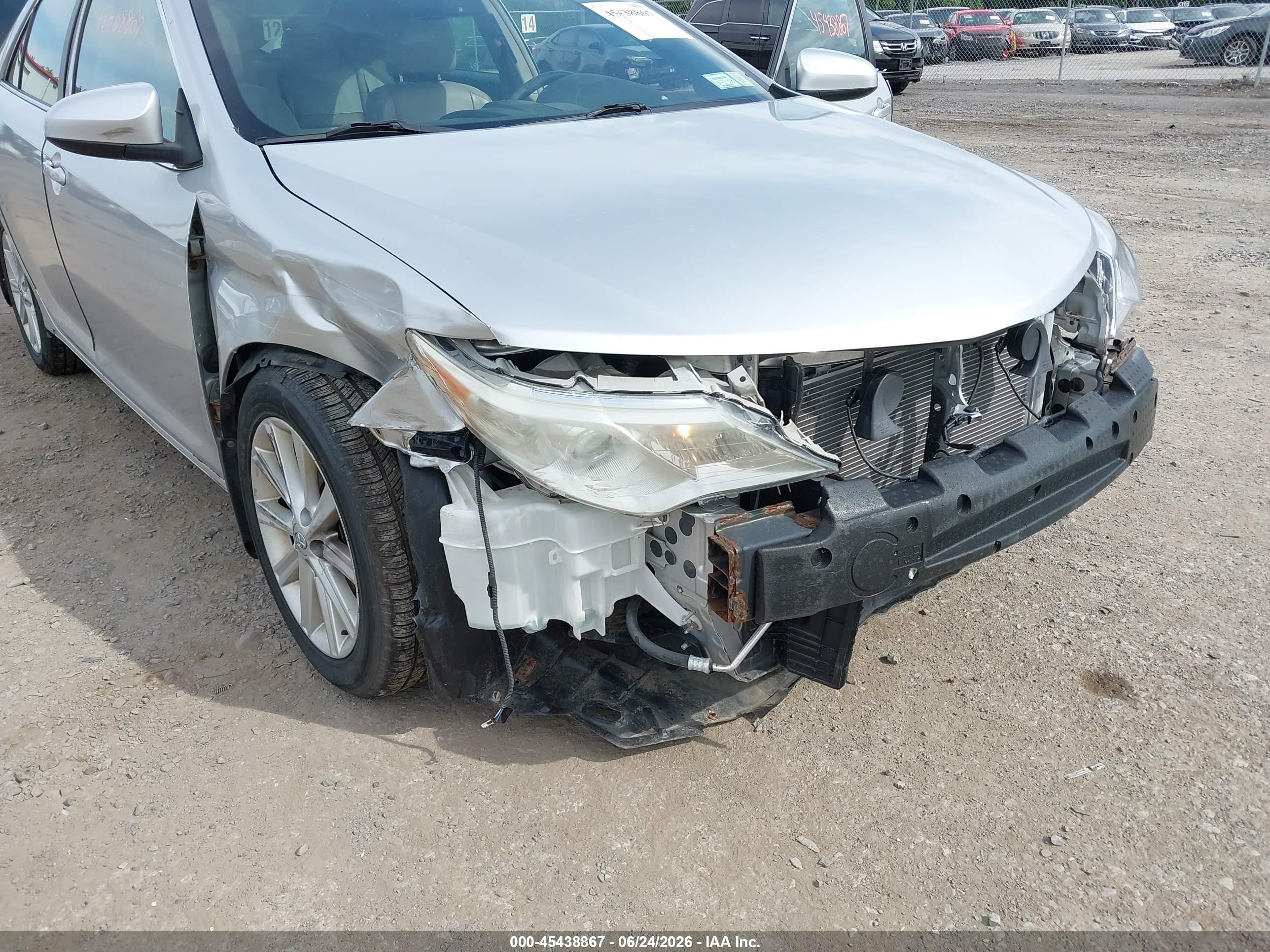 2014 Toyota Camry Xle Silver vin: 4T1BF1FK3EU449836