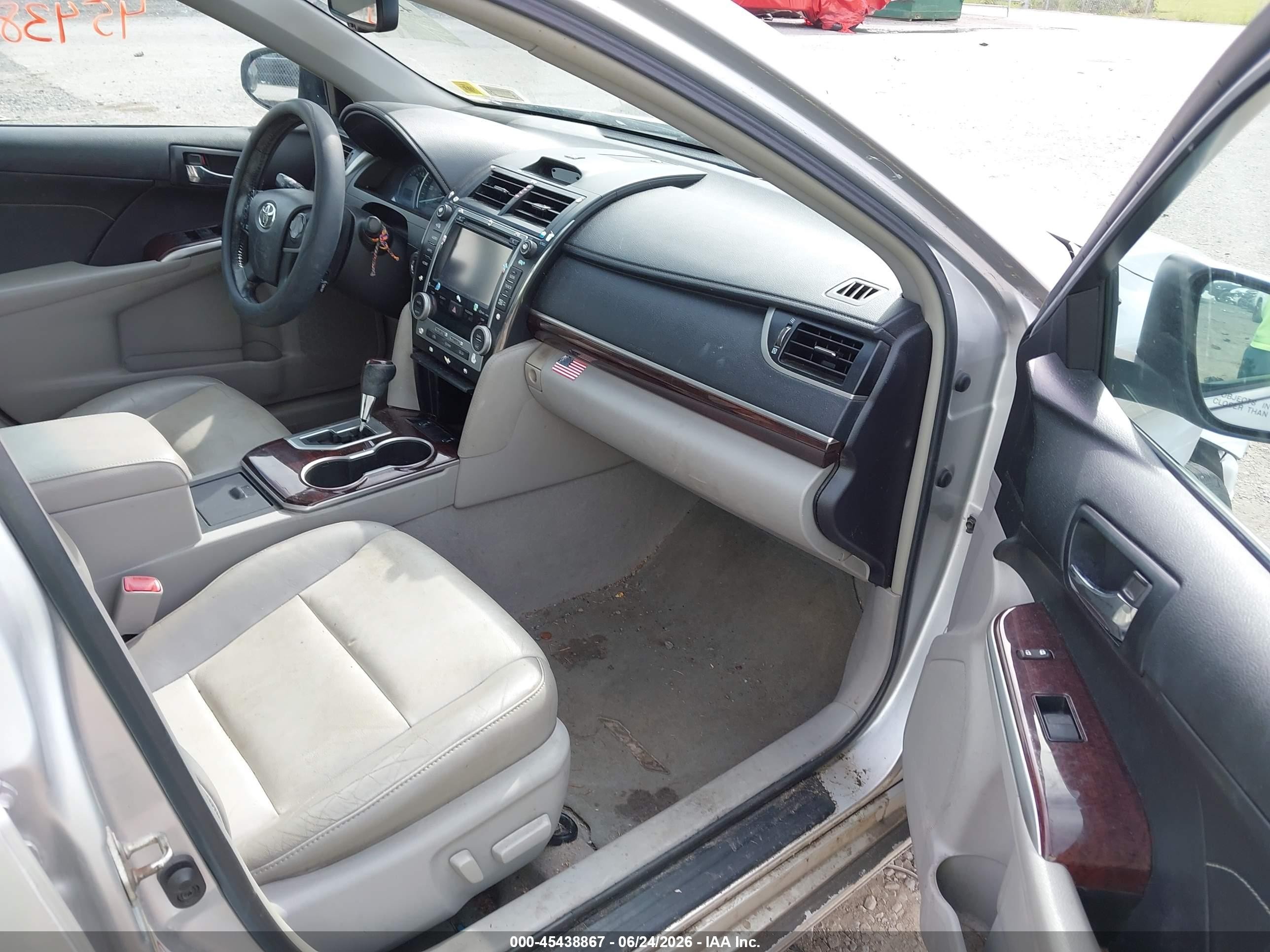 2014 Toyota Camry Xle Silver vin: 4T1BF1FK3EU449836