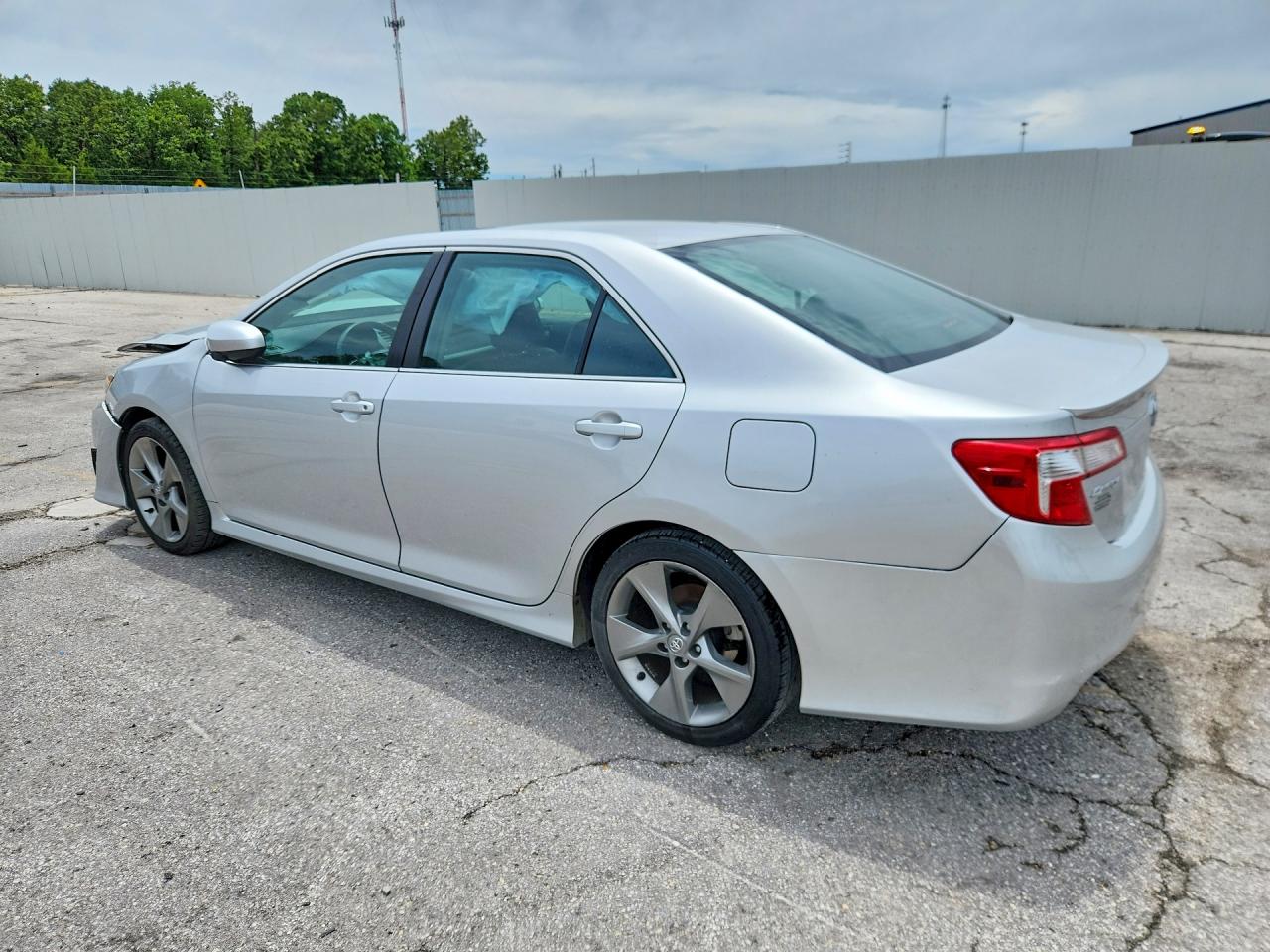 2014 Toyota Camry Se Sport Silver vin: 4T1BF1FK3EU451859