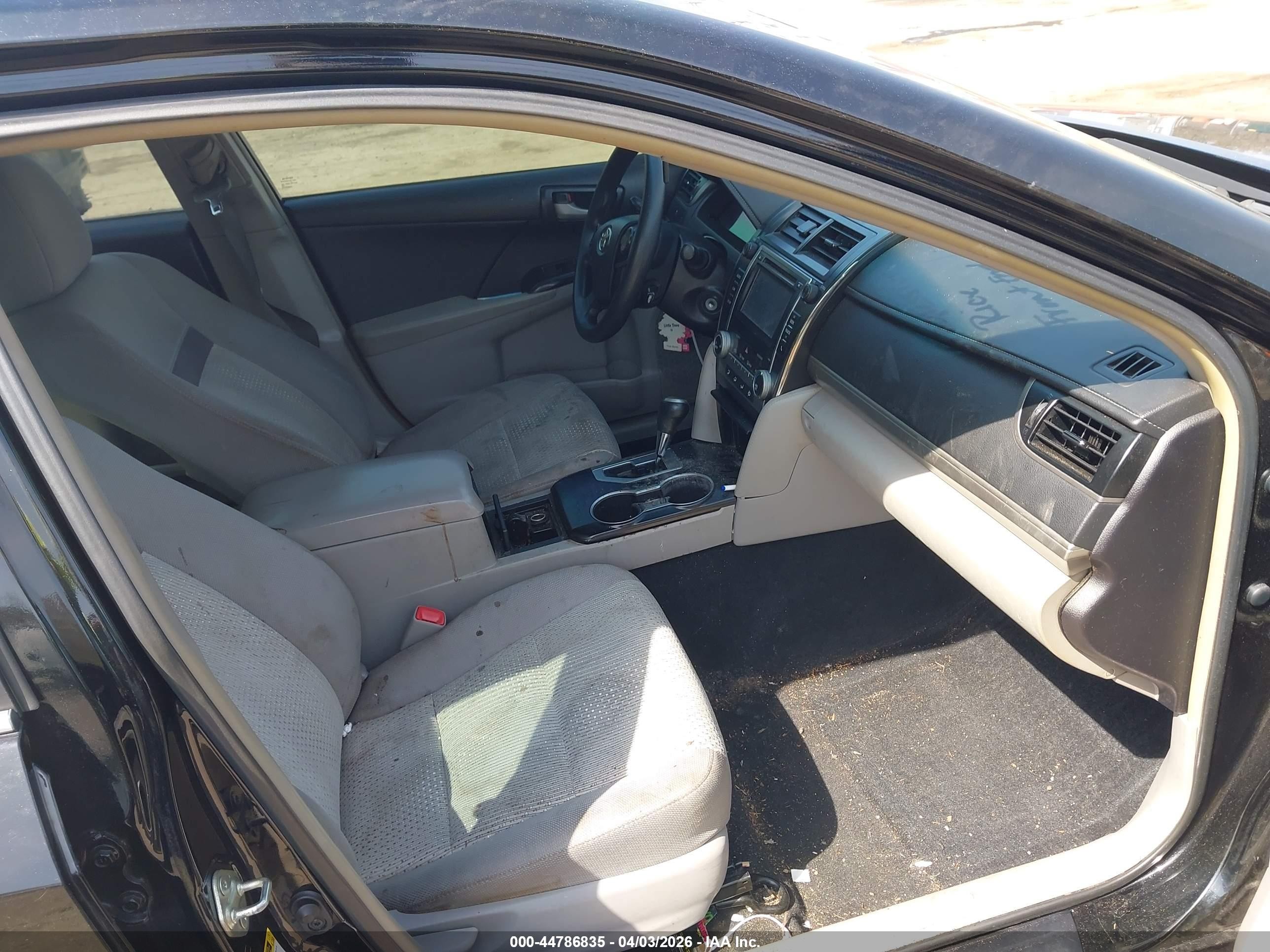 2014 Toyota Camry Le Black vin: 4T1BF1FK3EU470833