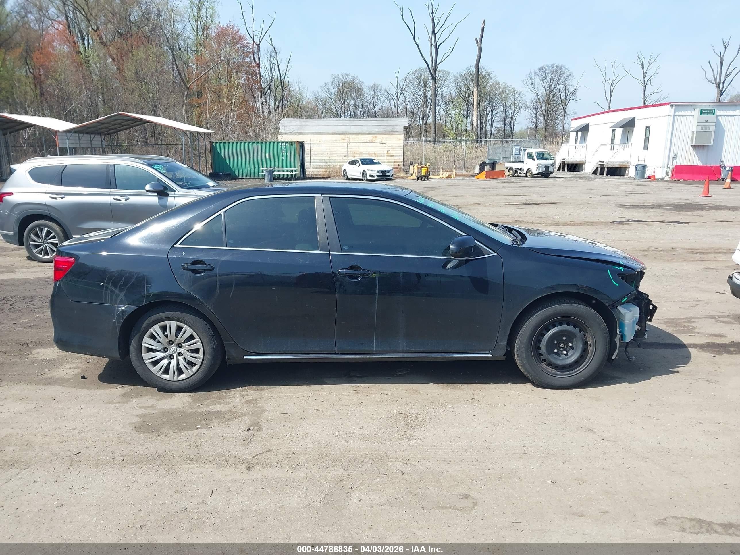 2014 Toyota Camry Le Black vin: 4T1BF1FK3EU470833