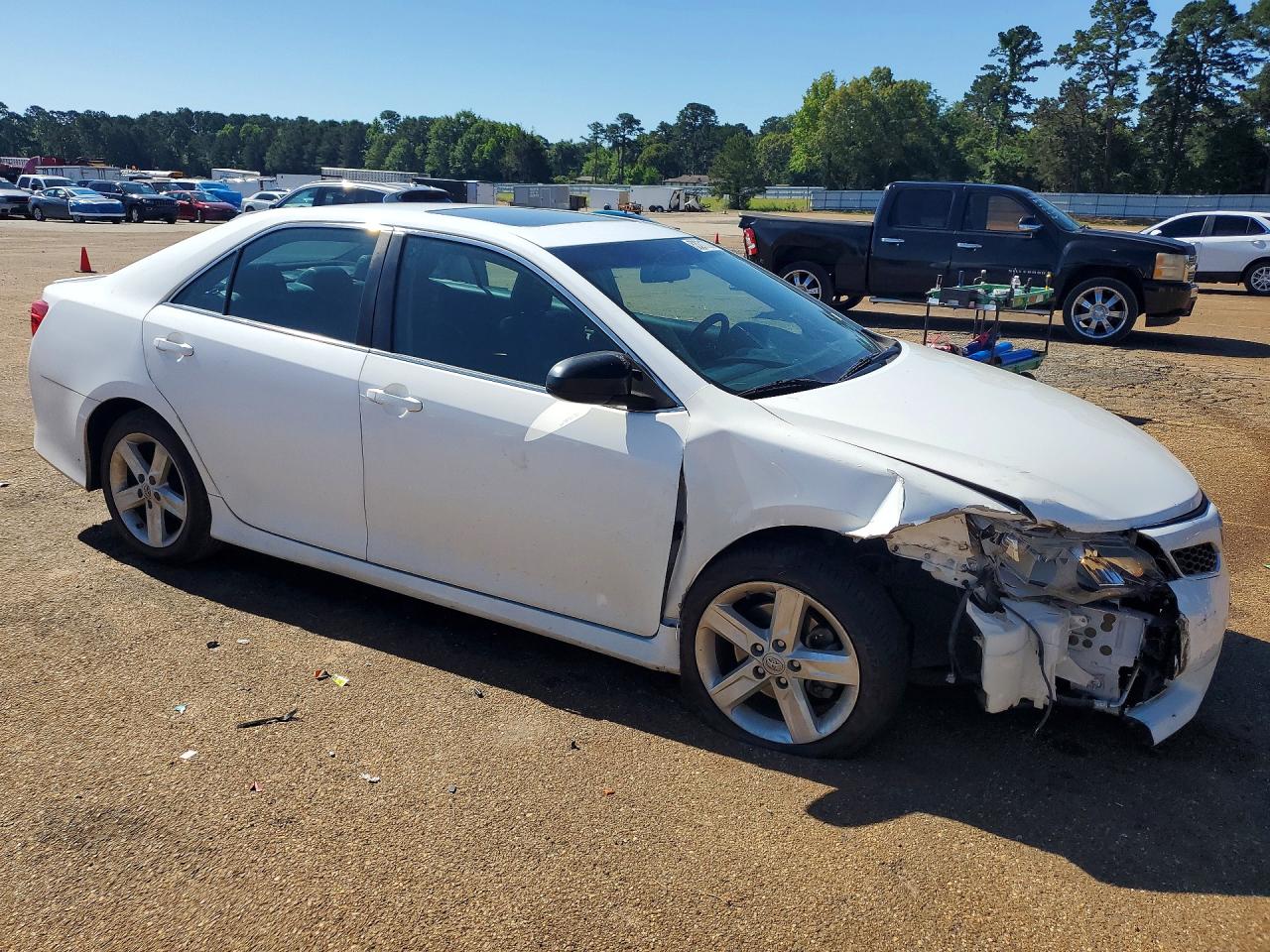 2014 Toyota Camry Se White vin: 4T1BF1FK3EU734343