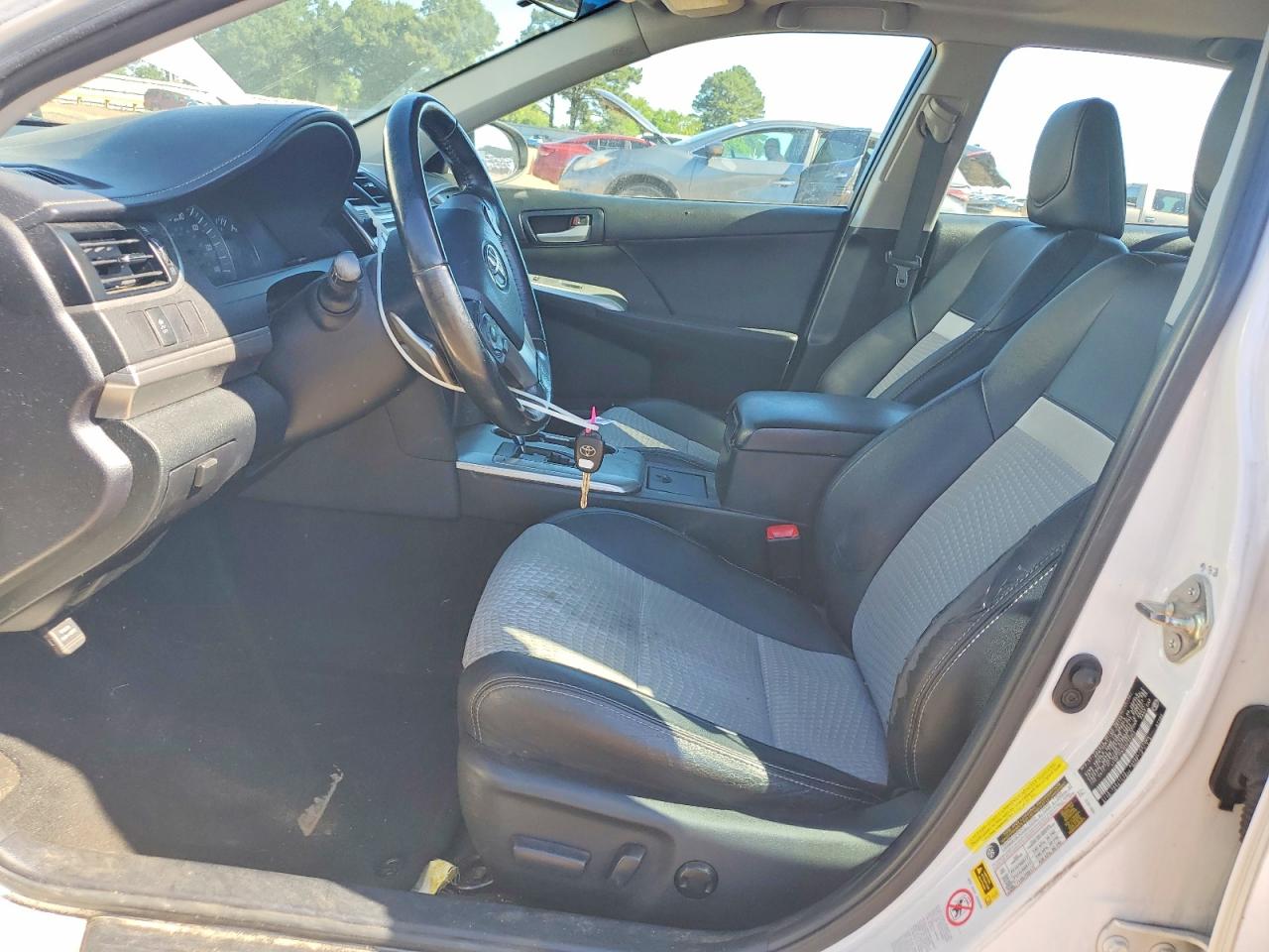 2014 Toyota Camry Se White vin: 4T1BF1FK3EU734343
