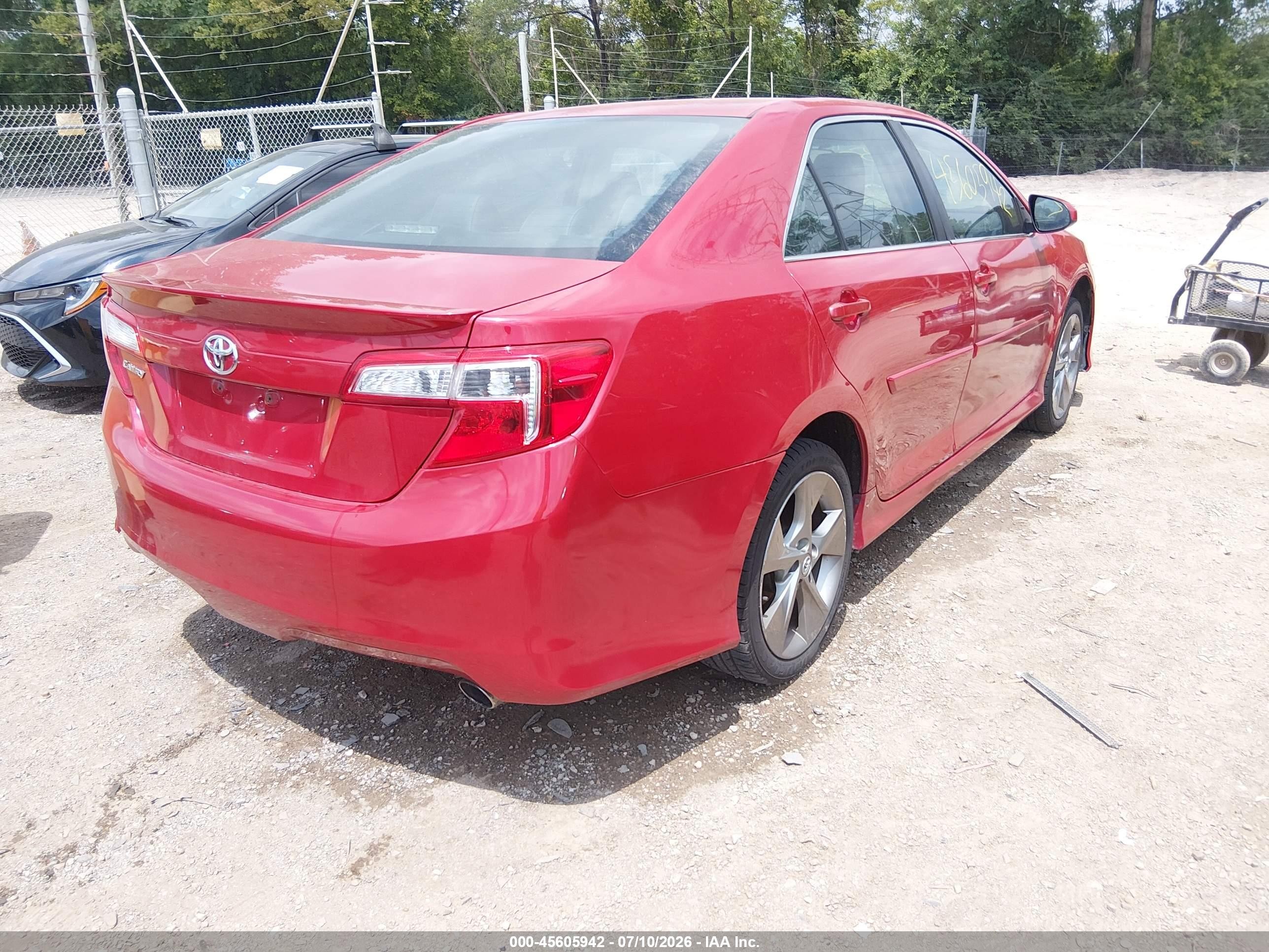 2014 Toyota Camry Se Sport Red vin: 4T1BF1FK3EU742202