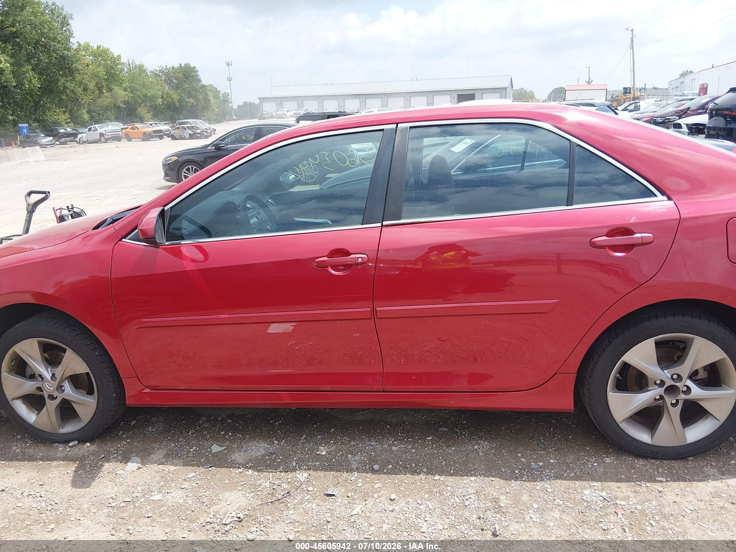 2014 Toyota Camry Se Sport Red vin: 4T1BF1FK3EU742202