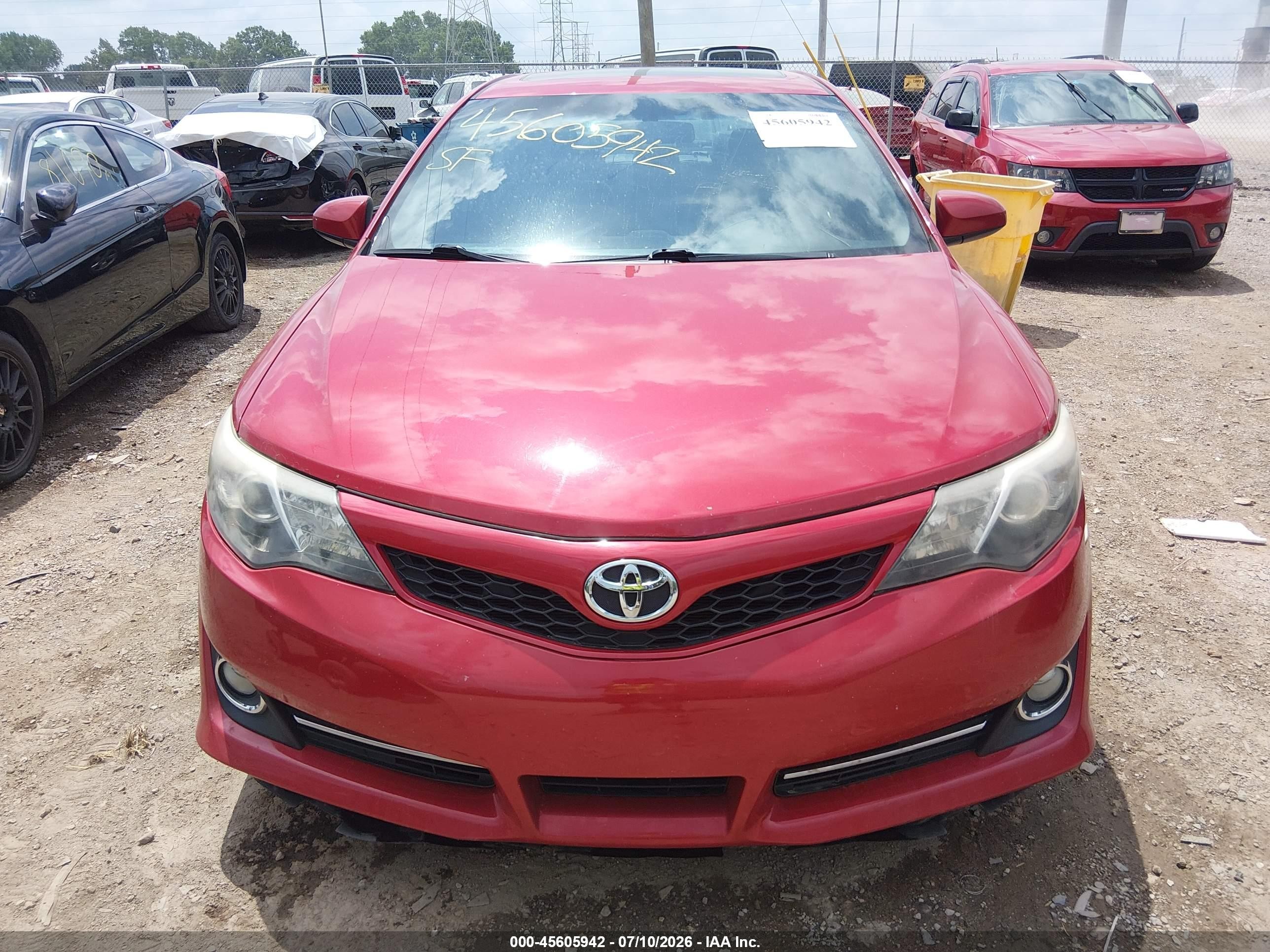 2014 Toyota Camry Se Sport Red vin: 4T1BF1FK3EU742202