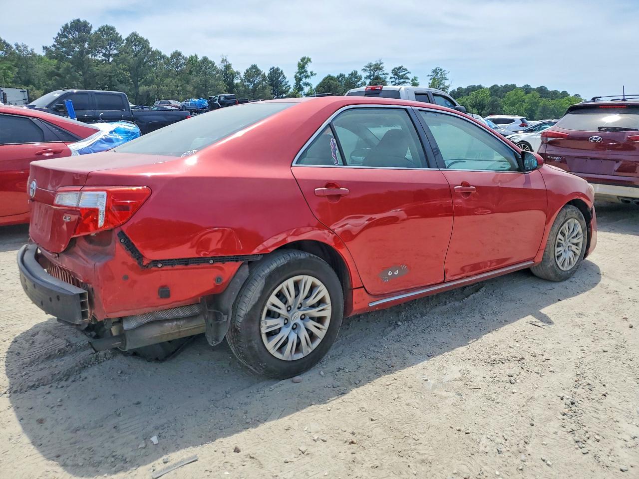 2014 Toyota Camry Le Burgundy vin: 4T1BF1FK3EU743690