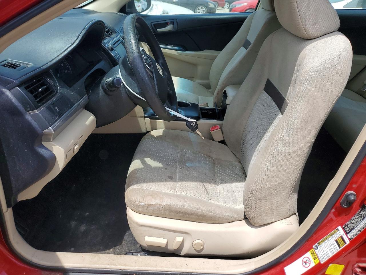 2014 Toyota Camry Le Burgundy vin: 4T1BF1FK3EU743690