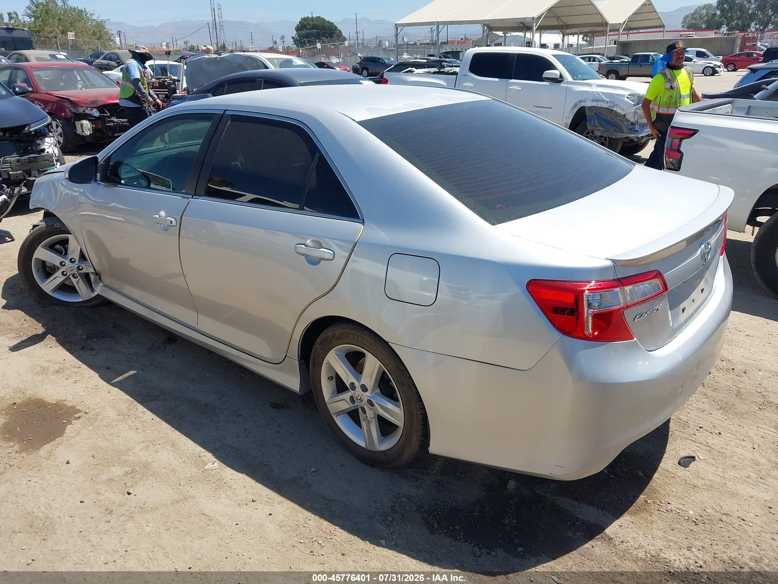 2014 Toyota Camry Se Silver vin: 4T1BF1FK3EU759646