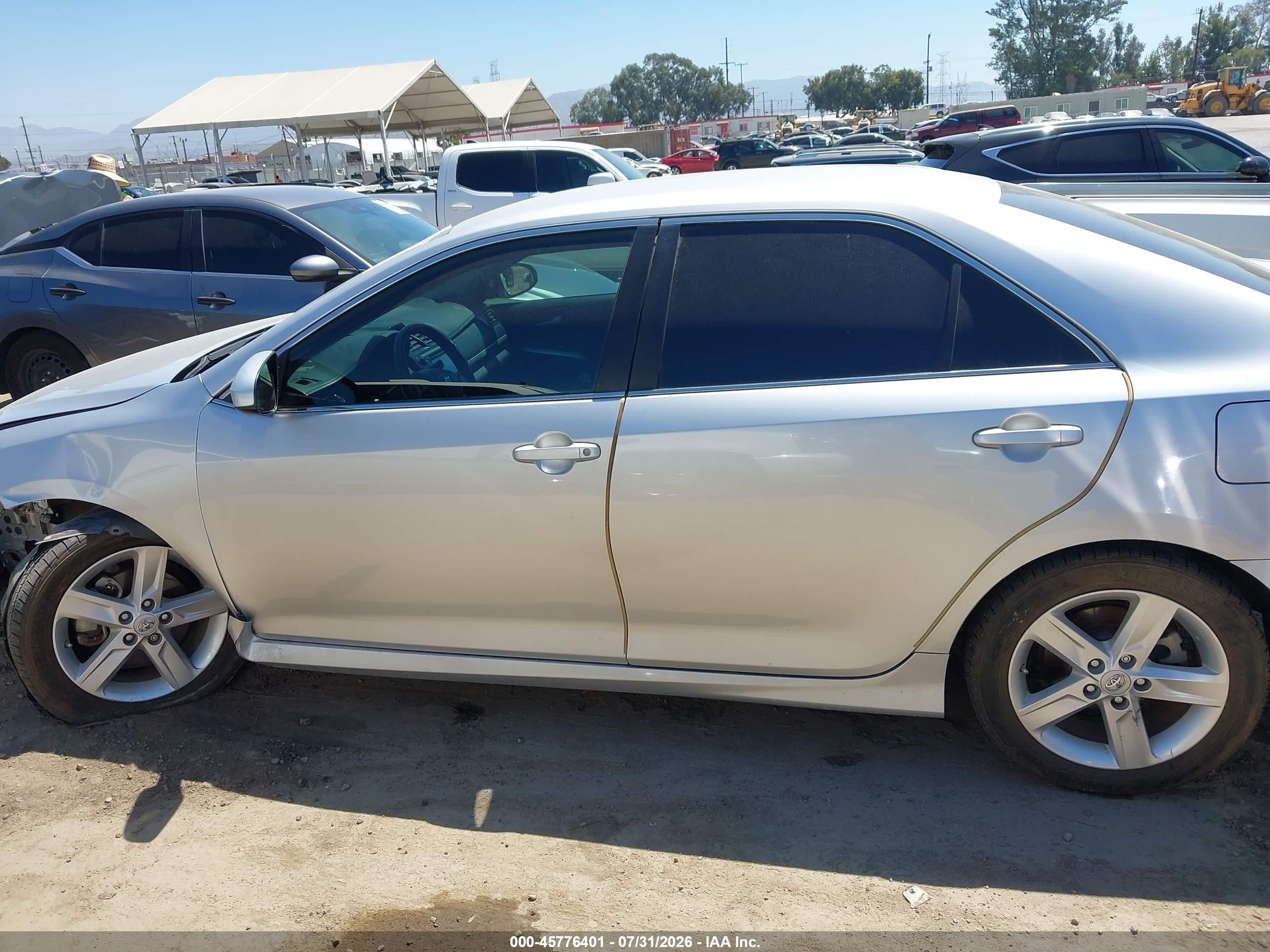 2014 Toyota Camry Se Silver vin: 4T1BF1FK3EU759646
