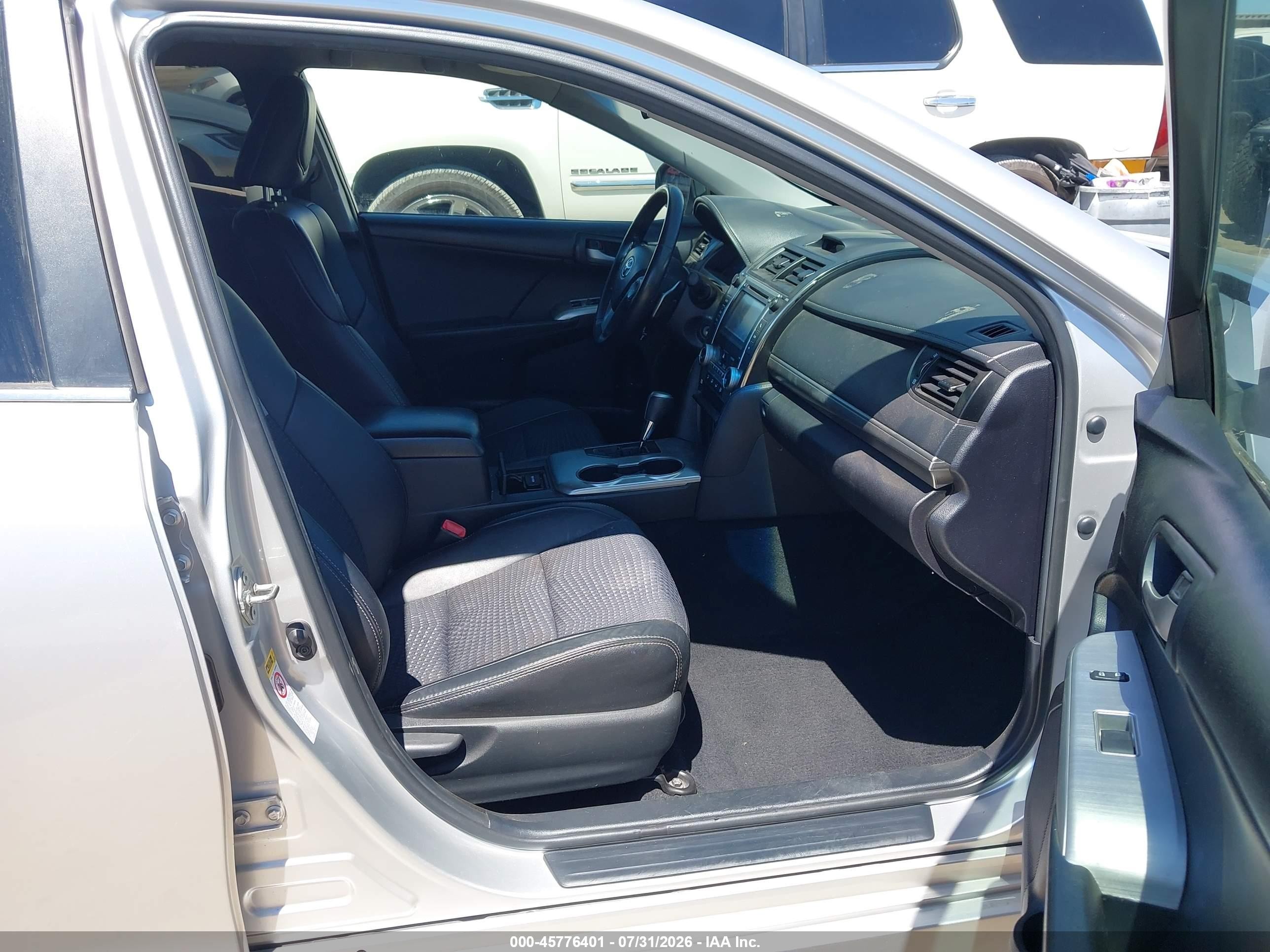 2014 Toyota Camry Se Silver vin: 4T1BF1FK3EU759646