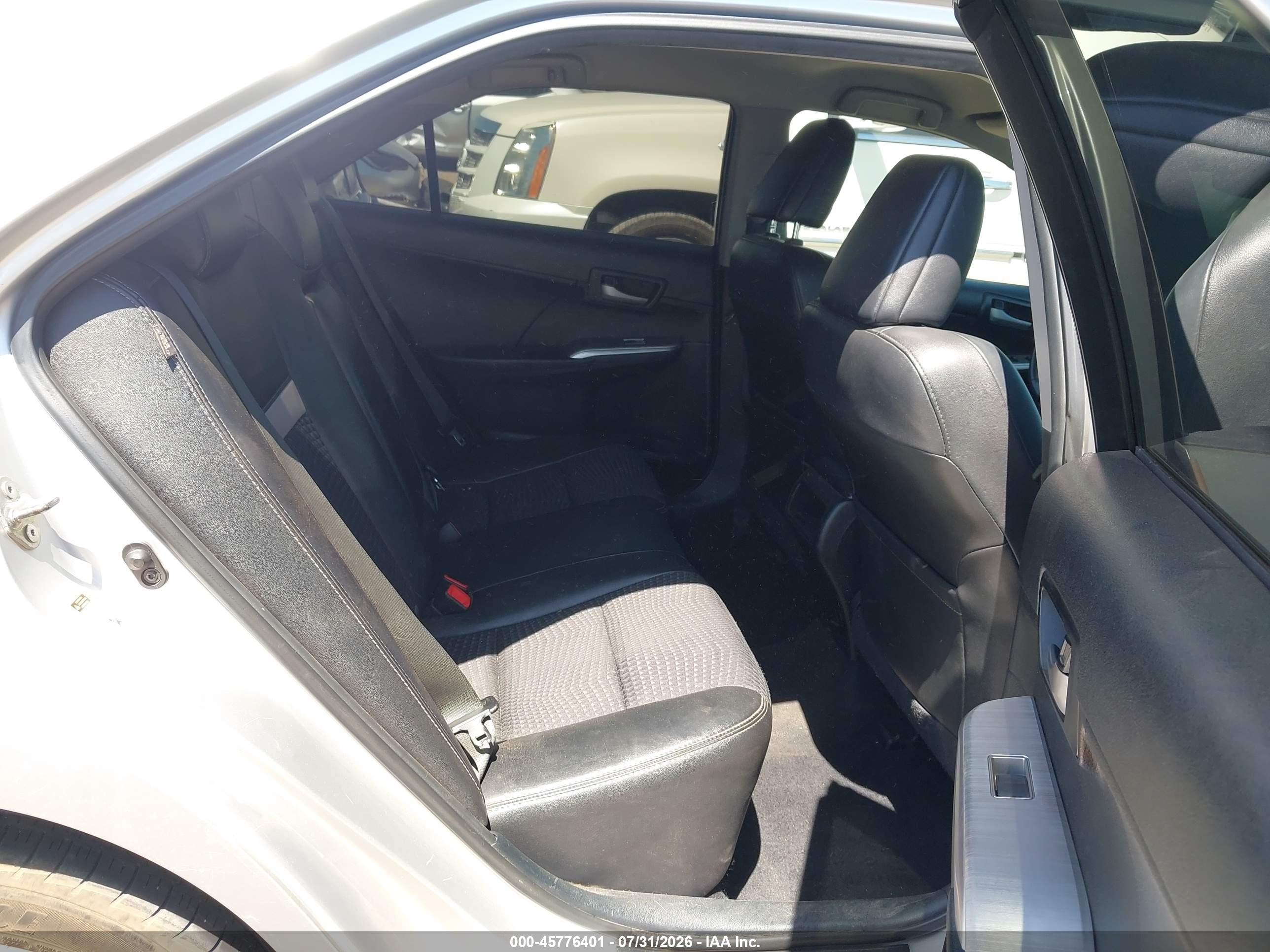 2014 Toyota Camry Se Silver vin: 4T1BF1FK3EU759646