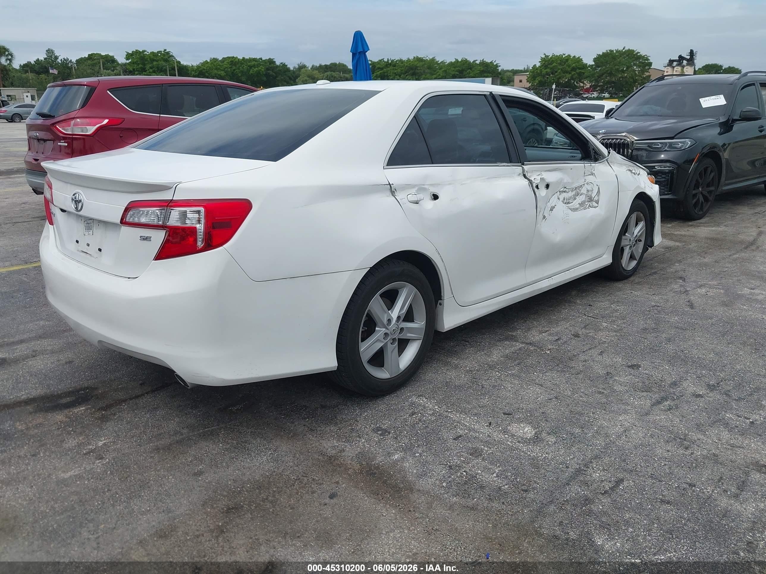 2014 Toyota Camry Se Белый vin: 4T1BF1FK3EU765818
