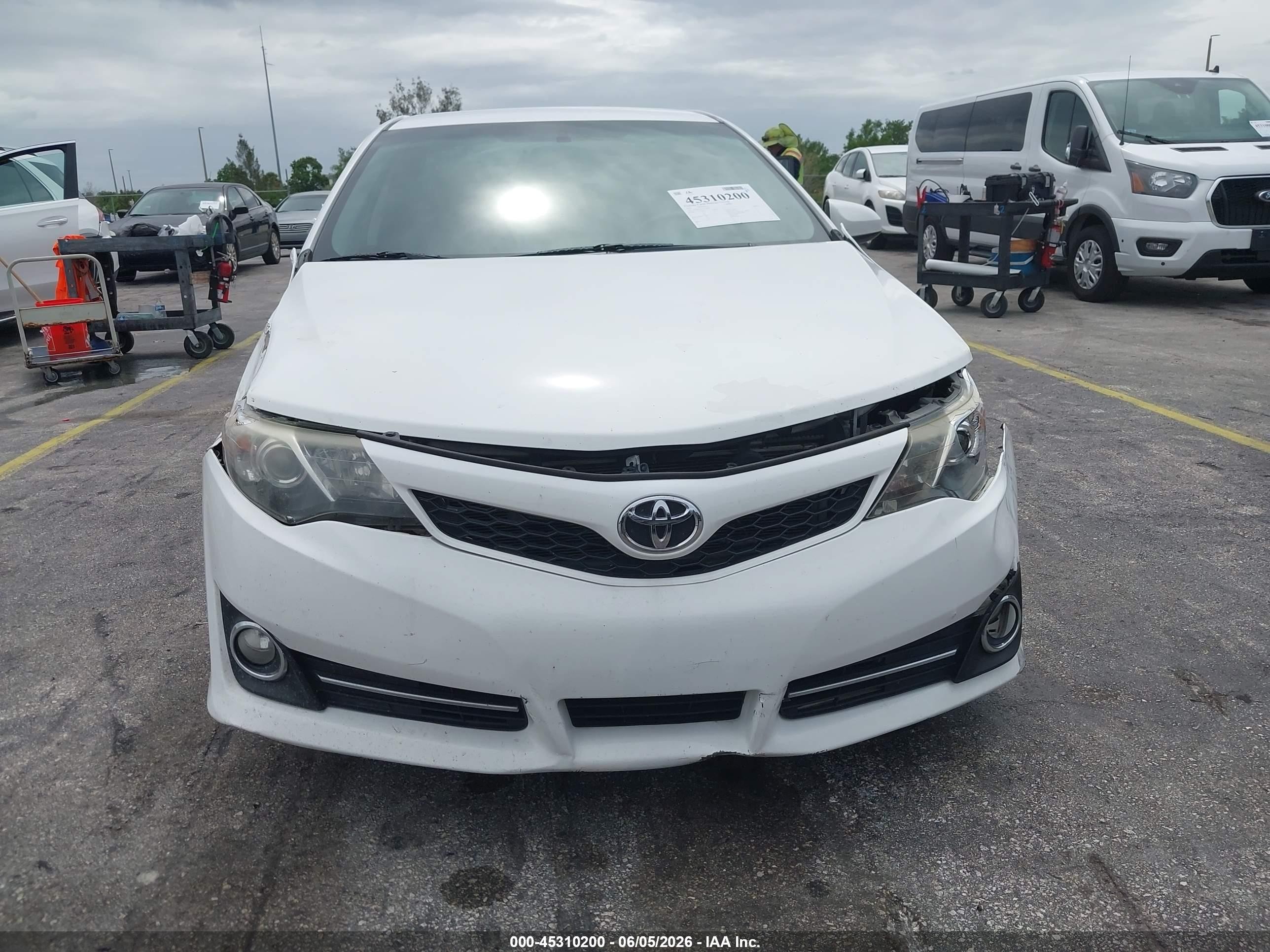 2014 Toyota Camry Se Белый vin: 4T1BF1FK3EU765818