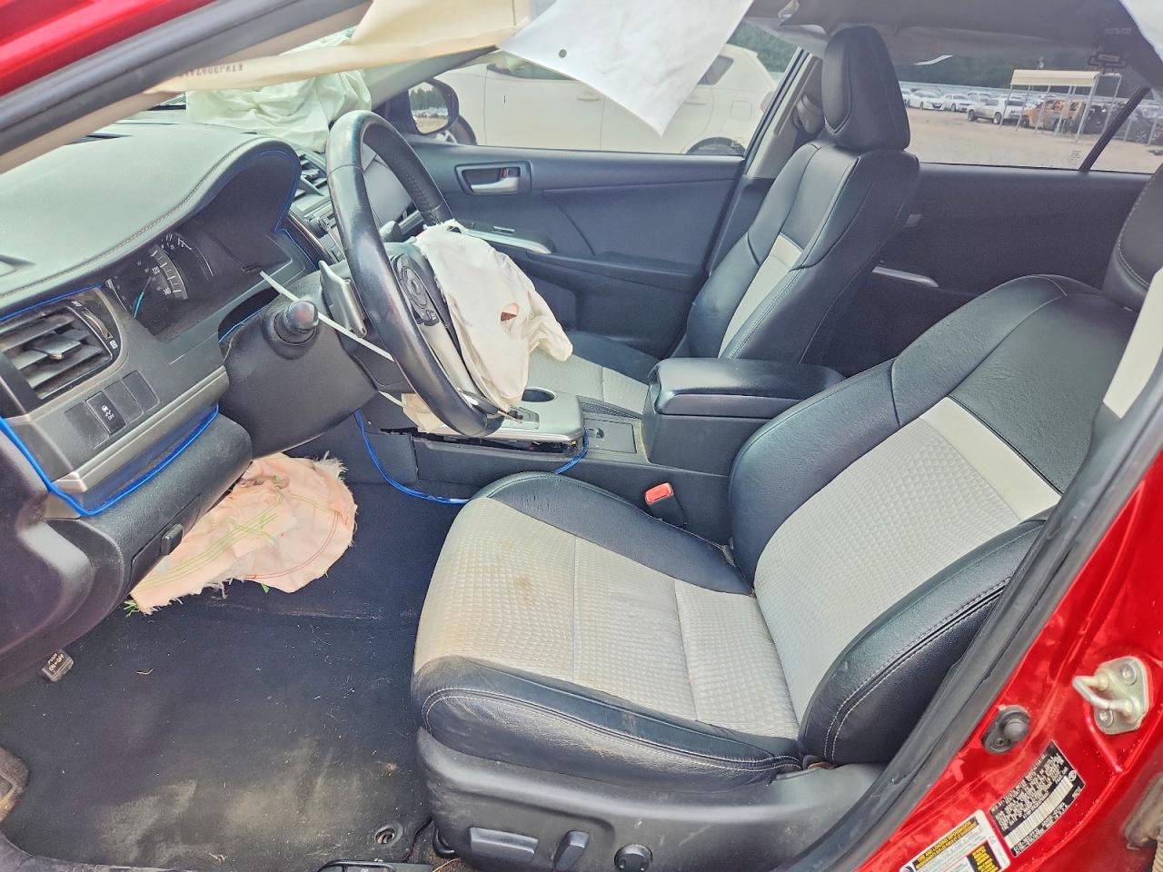 2014 Toyota Camry Red vin: 4T1BF1FK3EU768007
