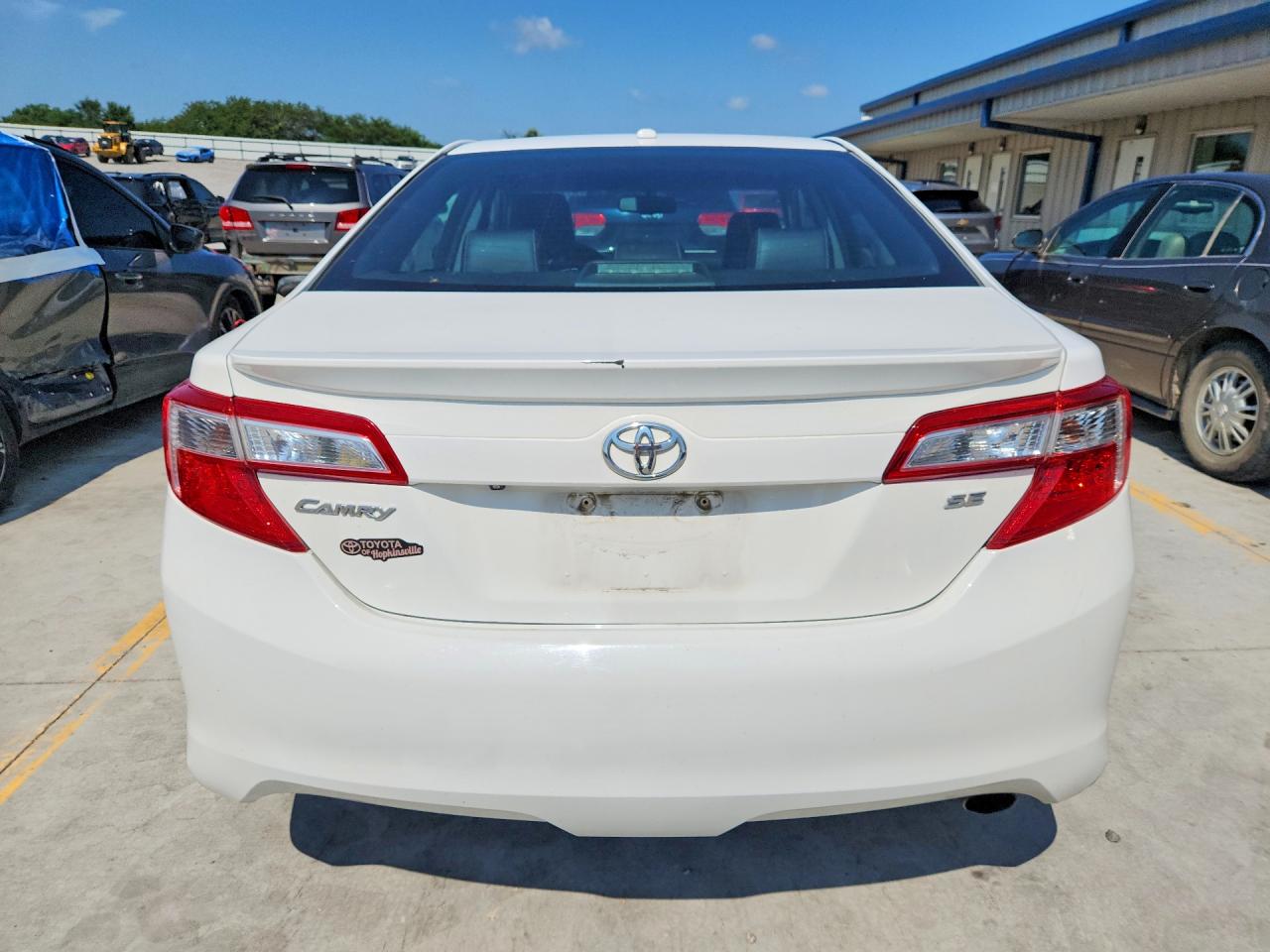 2014 Toyota Camry Se White vin: 4T1BF1FK3EU771800