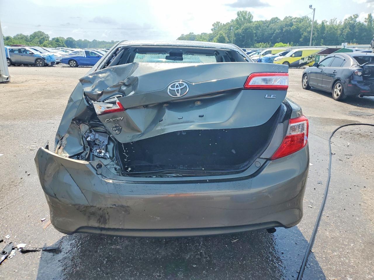 2014 Toyota Camry Le Green vin: 4T1BF1FK3EU778245