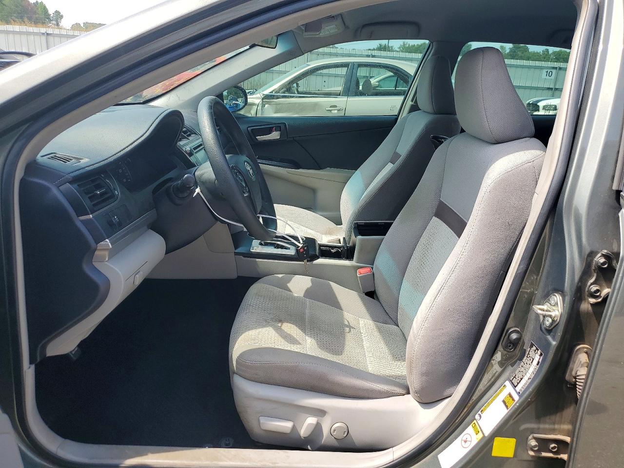 2014 Toyota Camry Le Green vin: 4T1BF1FK3EU778245