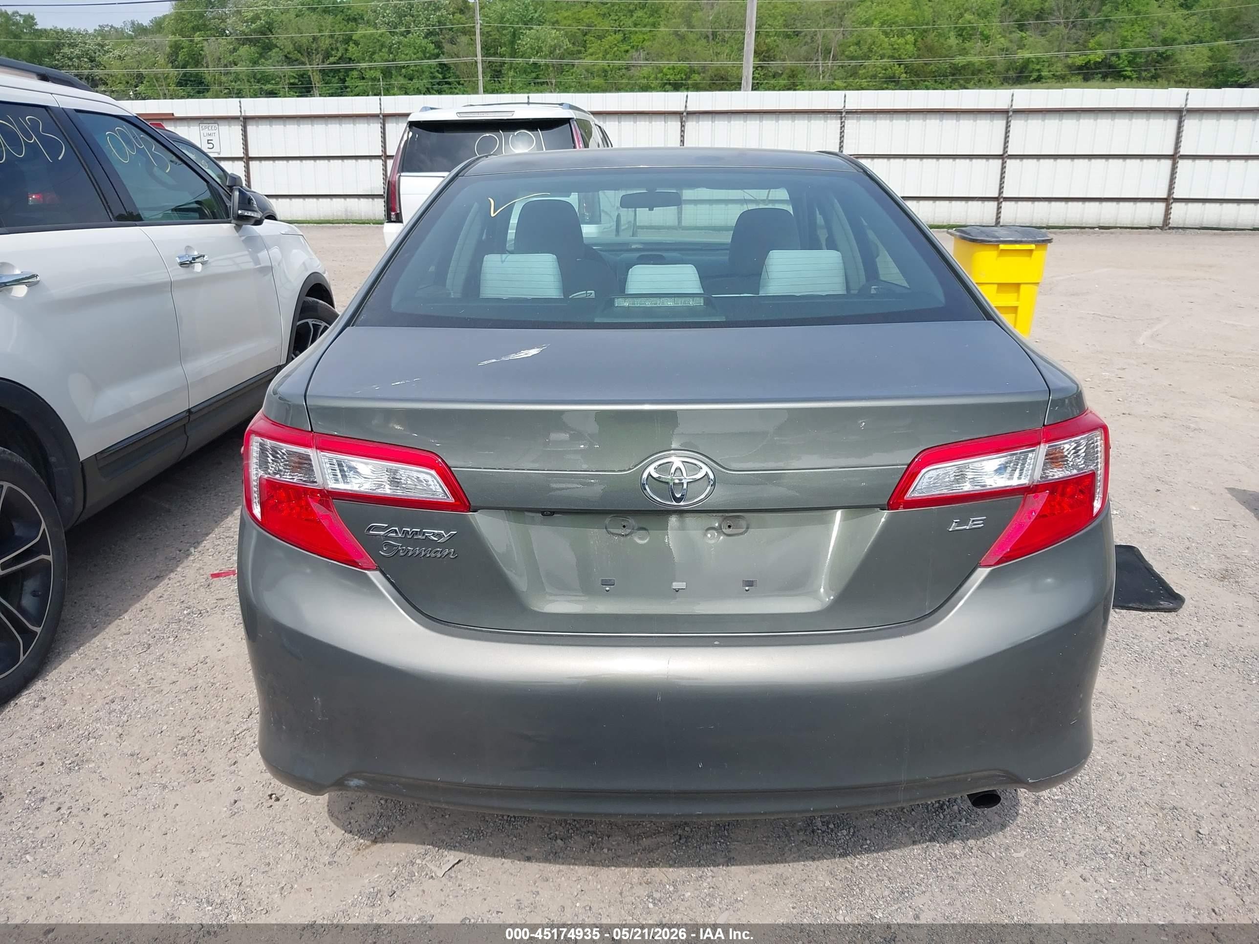 2014 Toyota Camry Le Gray vin: 4T1BF1FK3EU779234