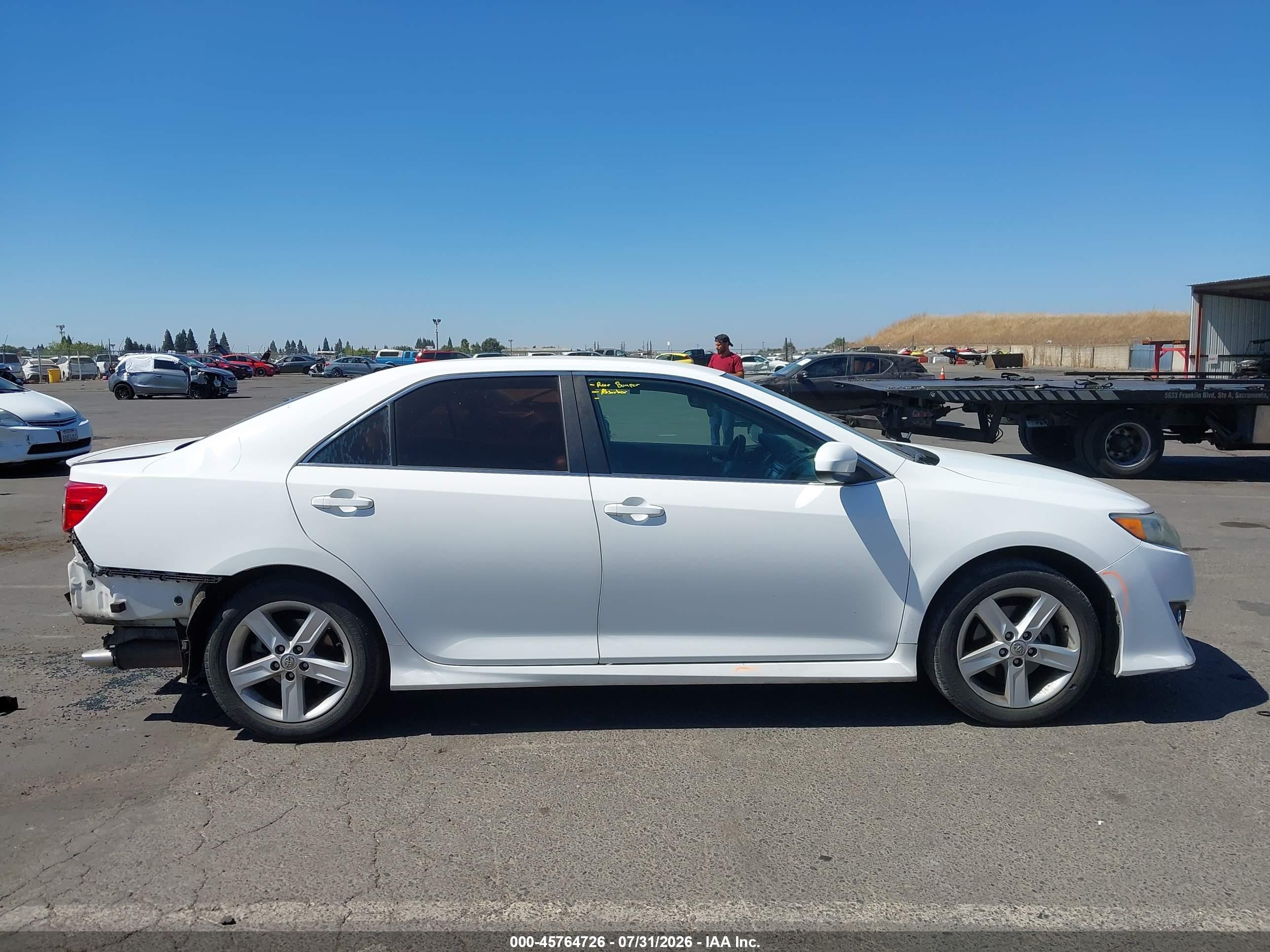 2014 Toyota Camry Se White vin: 4T1BF1FK3EU793750