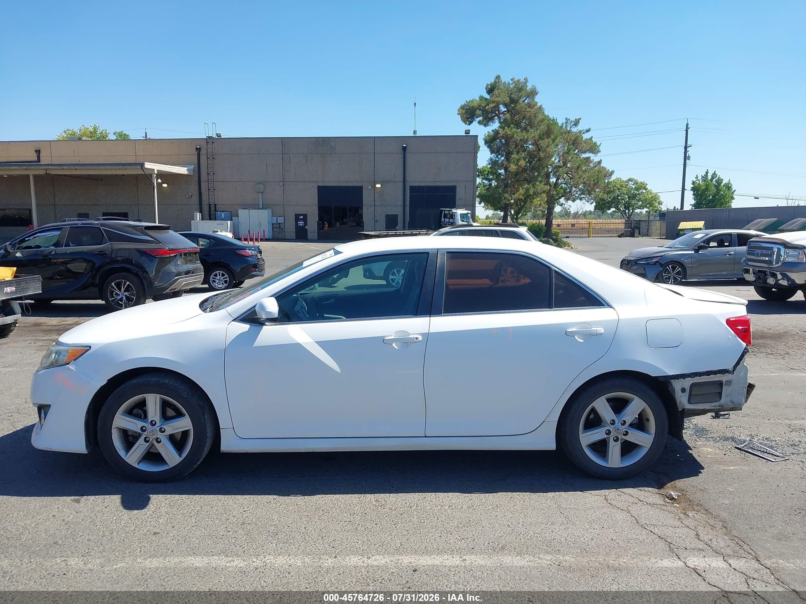 2014 Toyota Camry Se White vin: 4T1BF1FK3EU793750
